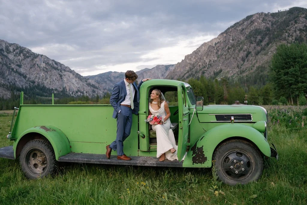 Jackson Hole Wedding Florist - Tetons Wedding Florist - Ashley Teresa Weddings Photography - Tulipani Floral Studio - Tetons Weddings - Utah Summer Weddings