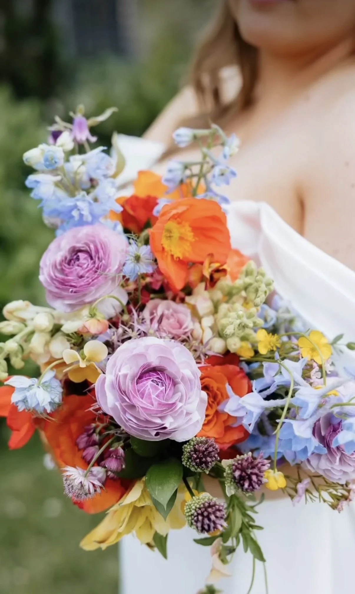 Twenty and Creek Wedding Flowers - Bvilla Photography - Tulipani Floral Studio - Summer Weddings Utah - Sandy Utah Wedding Florist - Summer Bright Wedding Flowers