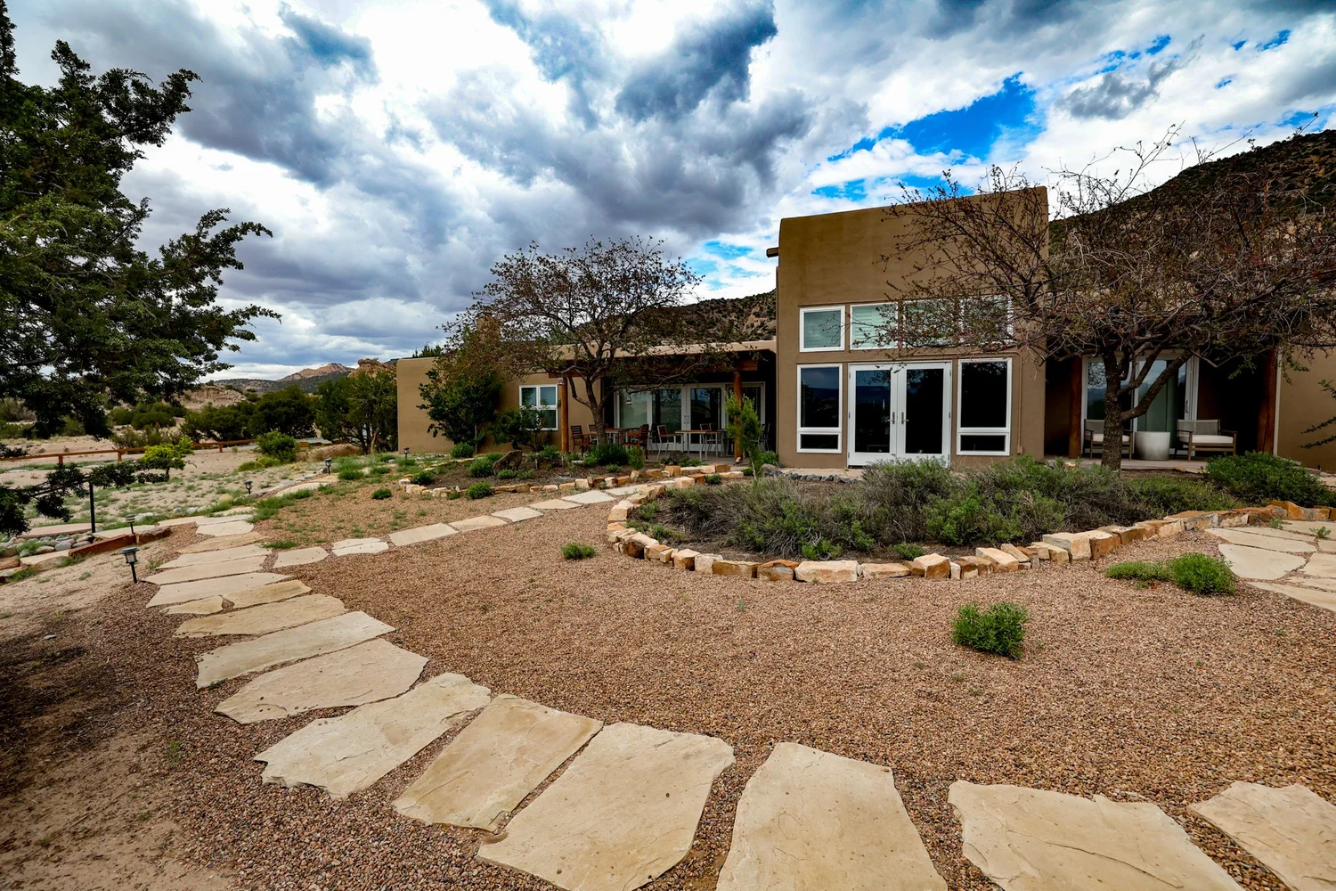 Nosa Restaurant and Inn