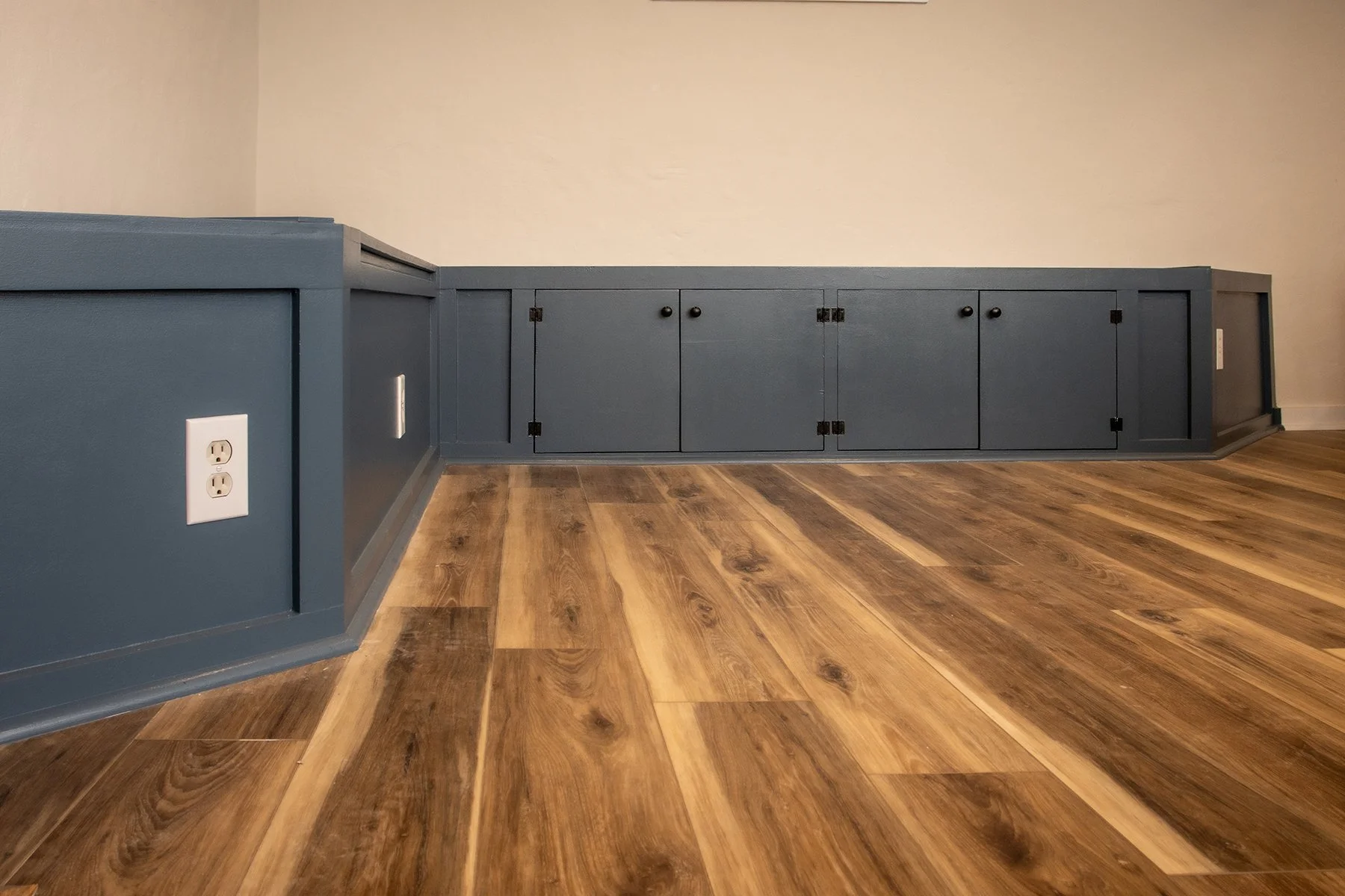 Ron and Lauren - Basement 006 SMALL.jpg