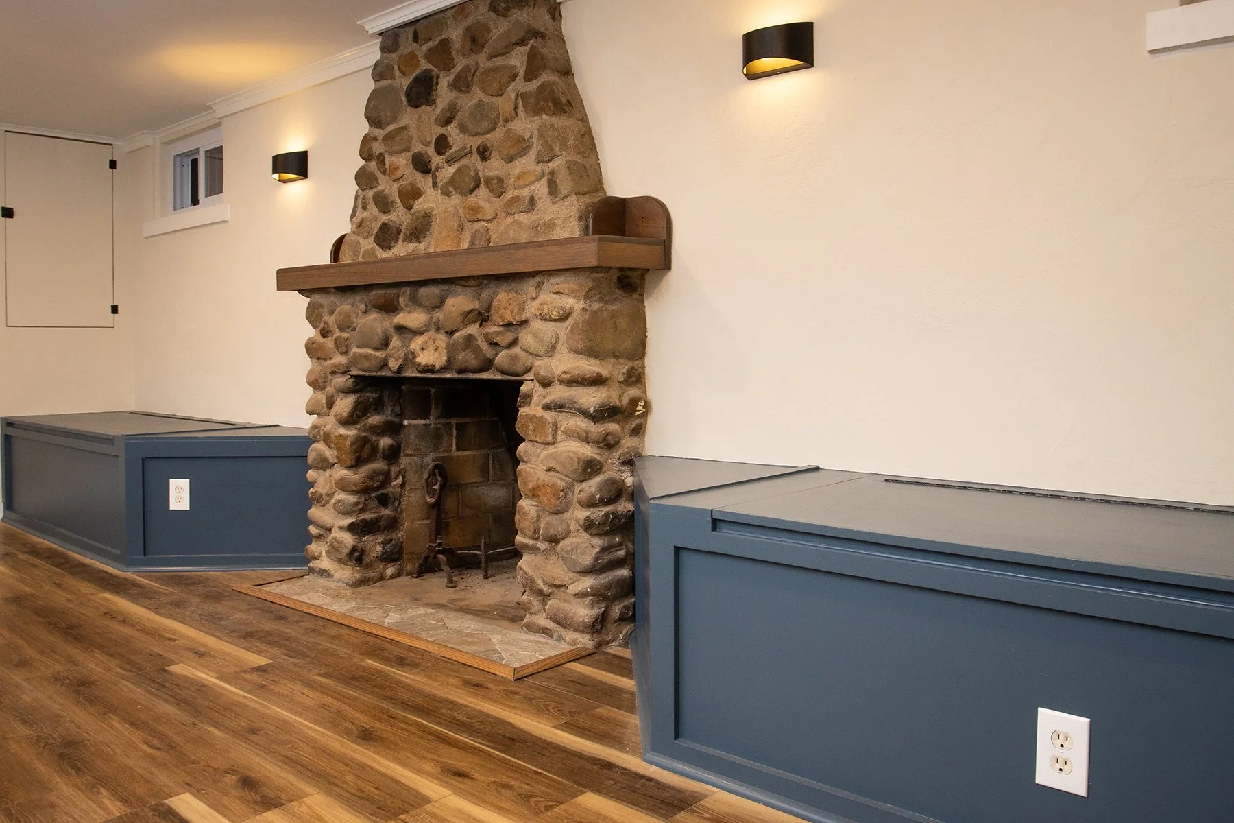 Ron and Lauren - Basement 005 SMALL.jpg