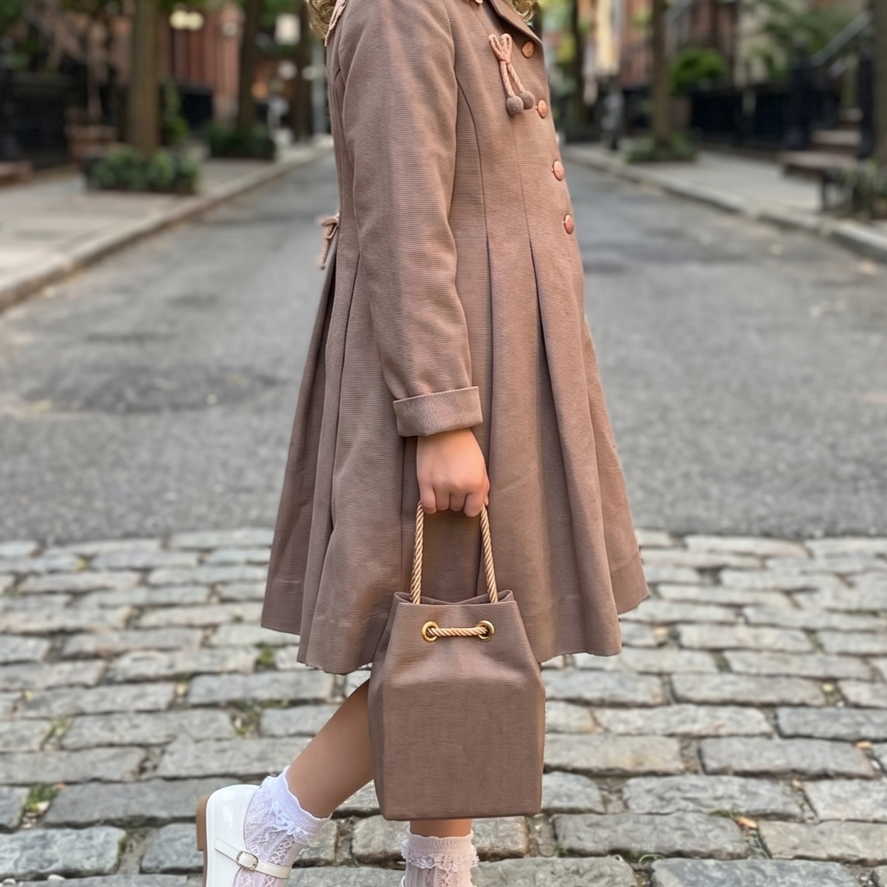 1940s+faille+coat+side+view.png