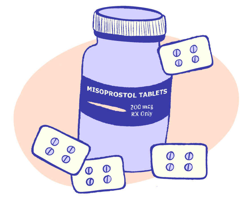 Frasco con la etiqueta "Misoprostol Tablets 200 mcg RX Only" junto a blísteres de pastillas, que representan el aborto con medicamentos.
