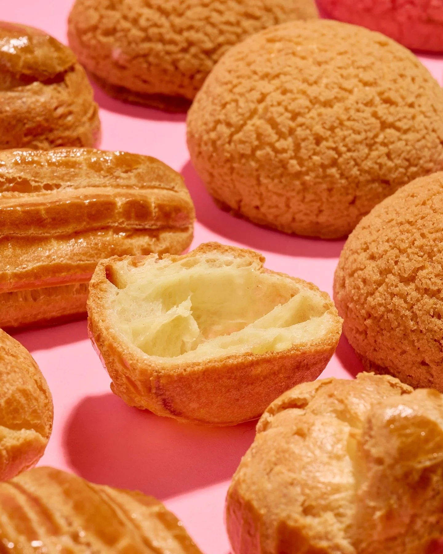 Choux au craquelin for @chefsteps 

@Nikonusa Z8 / 24-70mm 2.8 S
Iso: 125
Shutter: 1/200
F/9