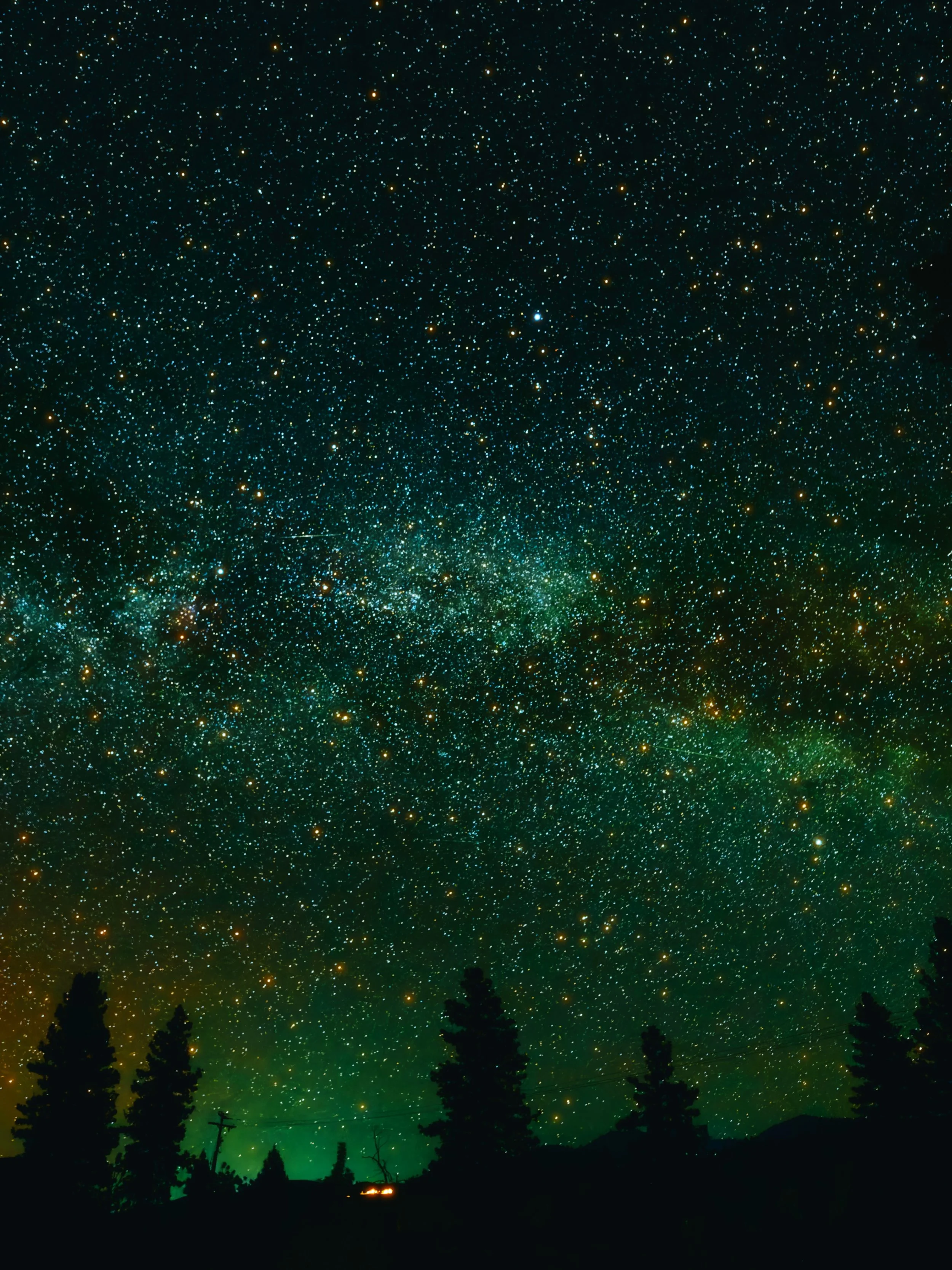 The sky was crazy in the North Cascades. 🏔️ Thanks for the lens rental @glazerscamera 

@nikonusa Z8 
12-24 Z f/2.8
13s exposure
ISO 6400

#nikon #astrophotography #stars #astro