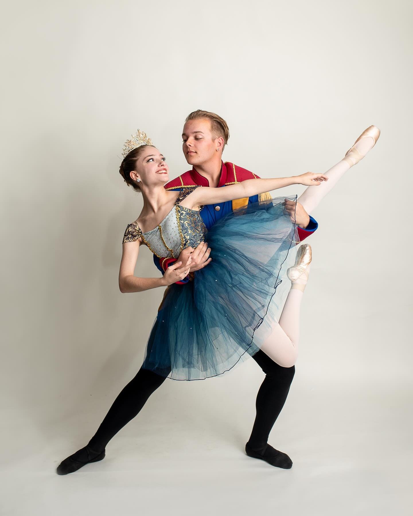 EPAC will be presenting the ballet, CINDERELLA, on June 1st &amp; June 2nd! This is a beautiful love story along with hilarious humor! It&rsquo;s a ballet for all ages! You won&rsquo;t want to miss it! 

🎟️🎟️ ⬆️Link in bio to purchase your tickets!