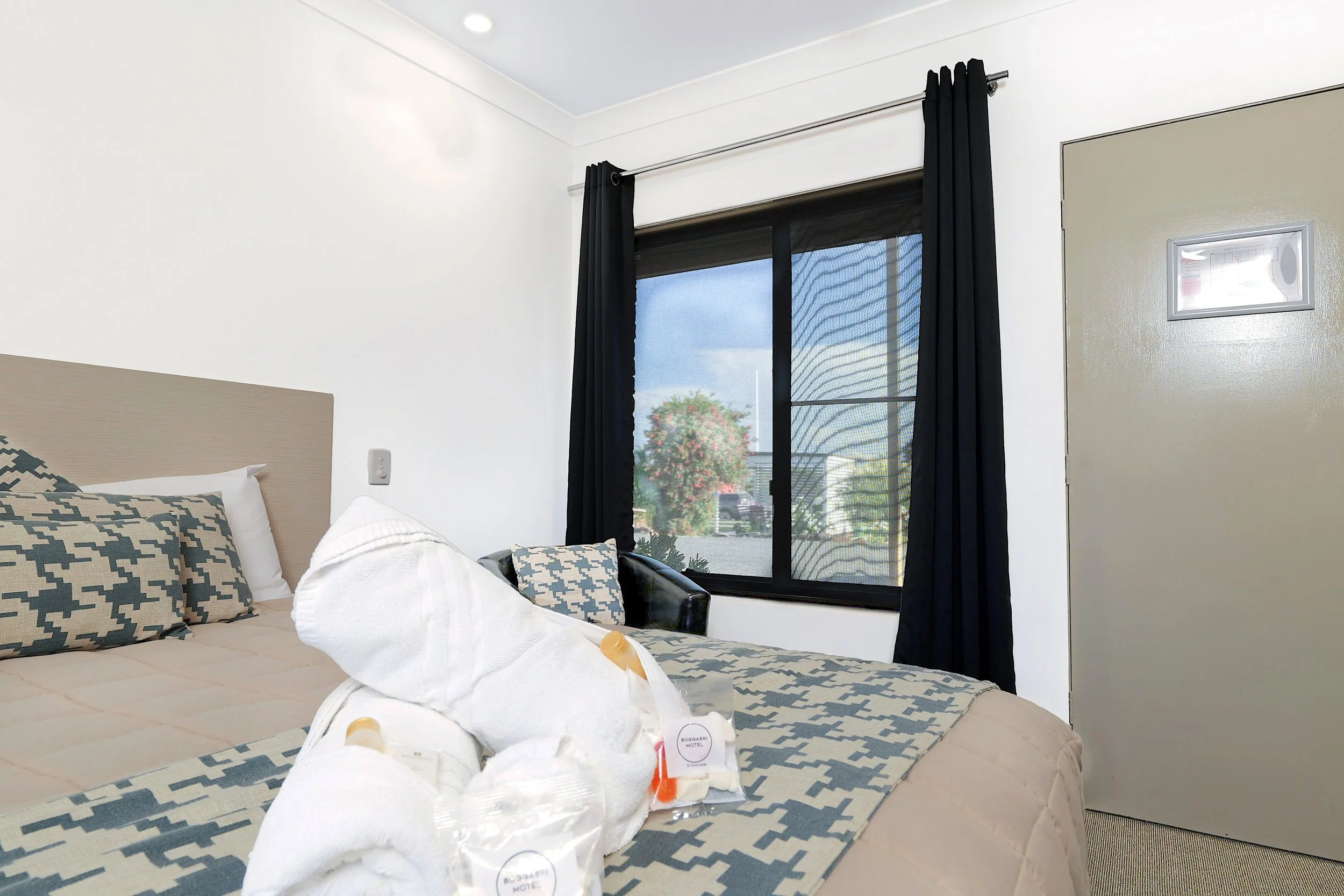 Queen Room 2 2025 3.jpg