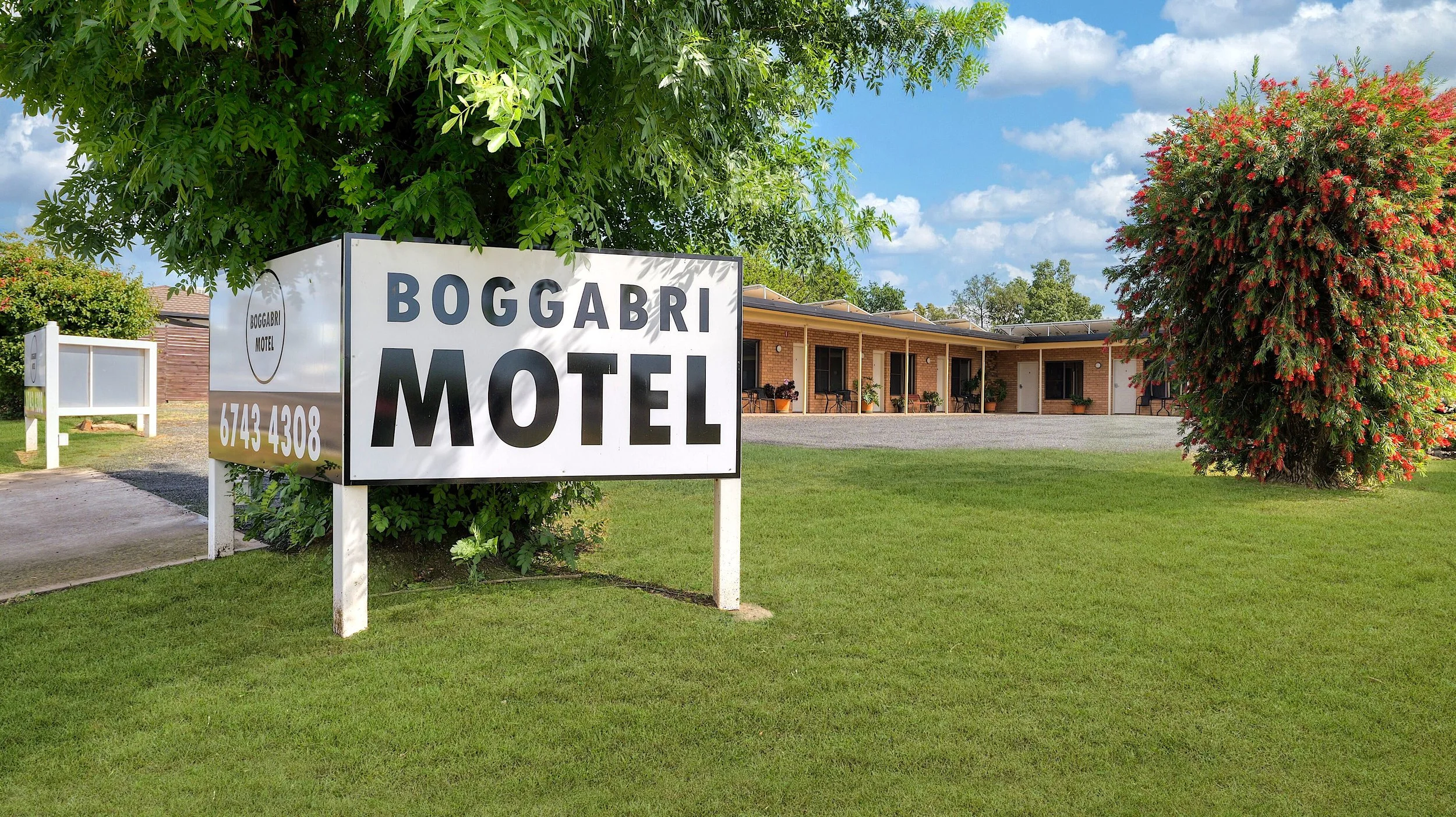 Bm Motel front sign 2025 2.jpg