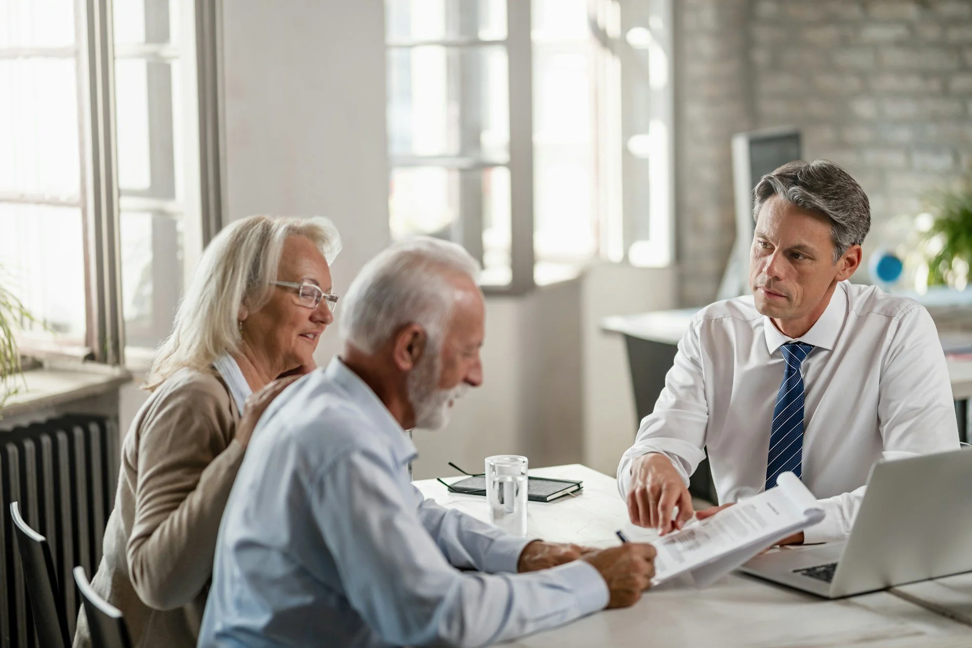 Planning for Wills Before Winter with Estate Lawyers