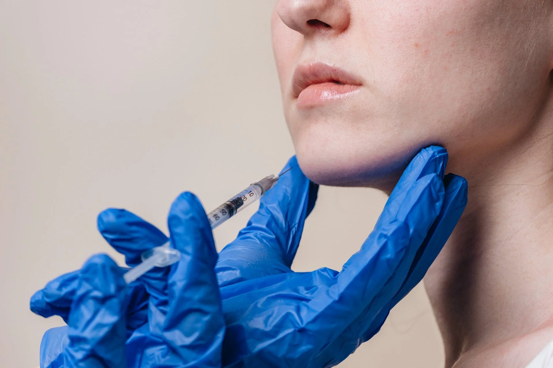 Why Your Jawline Still Looks Soft After Weight Loss