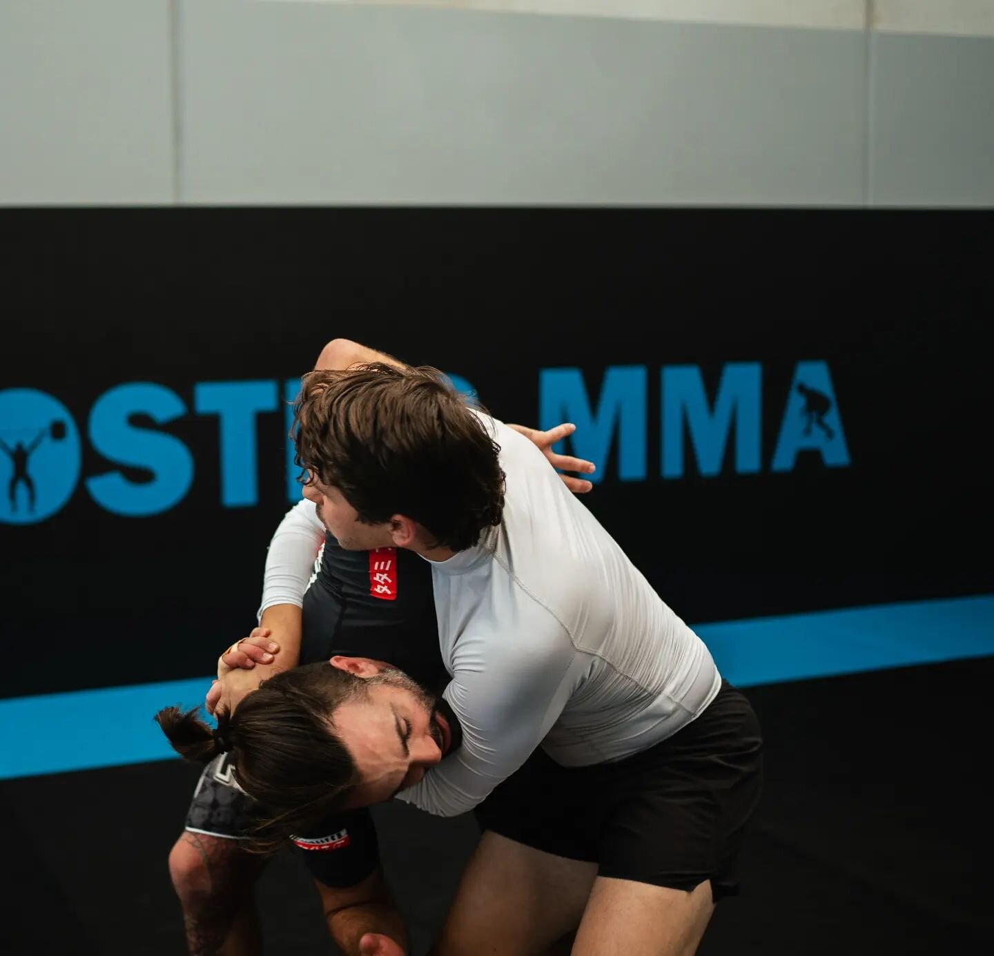 New at Brazilian Jiu Jitsu? The most common thing for white belts is they actually can unintentionally actually injure themselves...

If you're having a conversation or disagreement with someone but you're only screaming at 100% at them, yelling at t