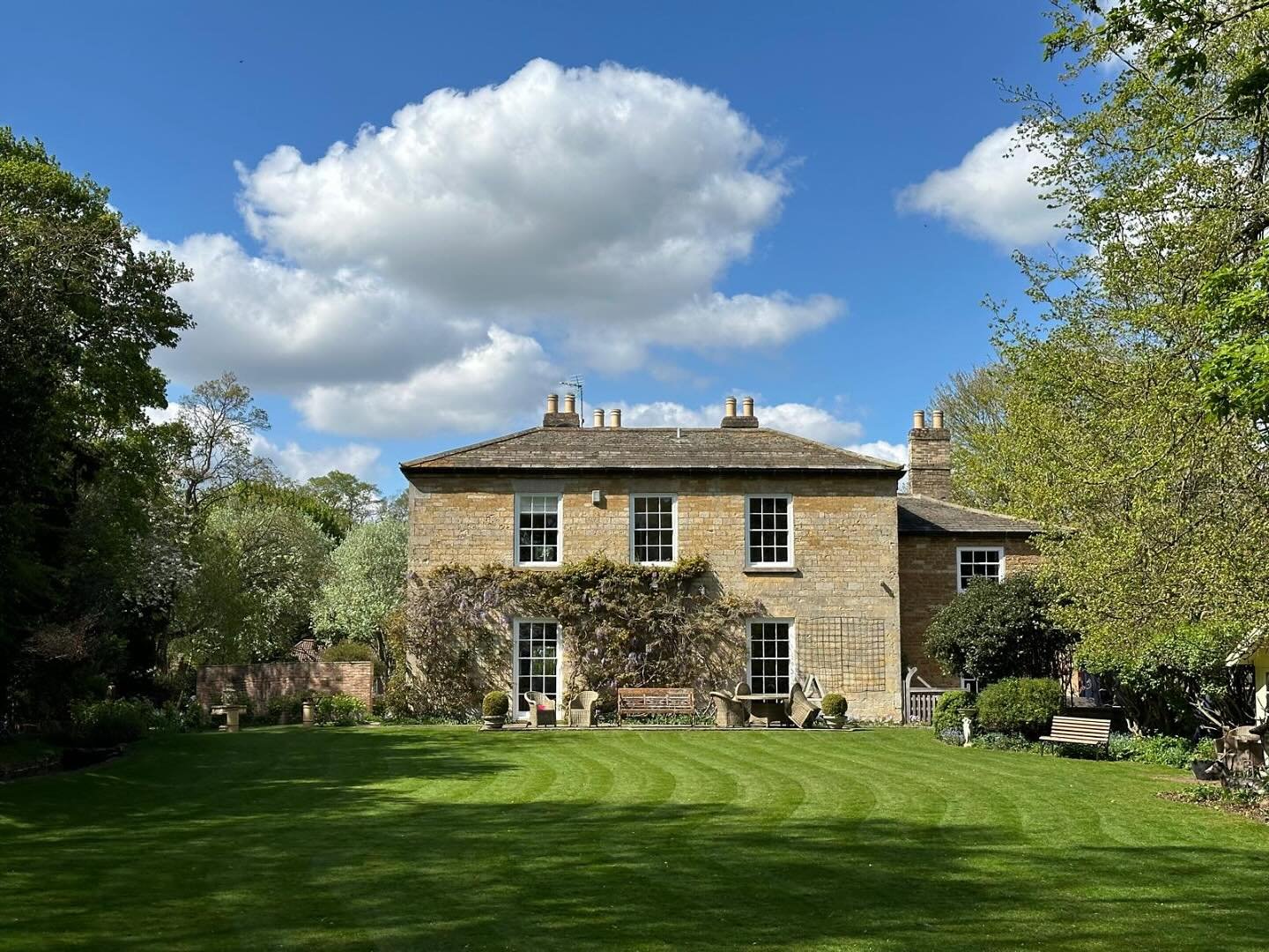 What a fab Friday! 

Looking forward to working on something very different for this listed property in Lincolnshire to really elevate their outdoor living. 

Watch this space! 💦 

#listedbuilding #planning #planningpermission #architecture #archite
