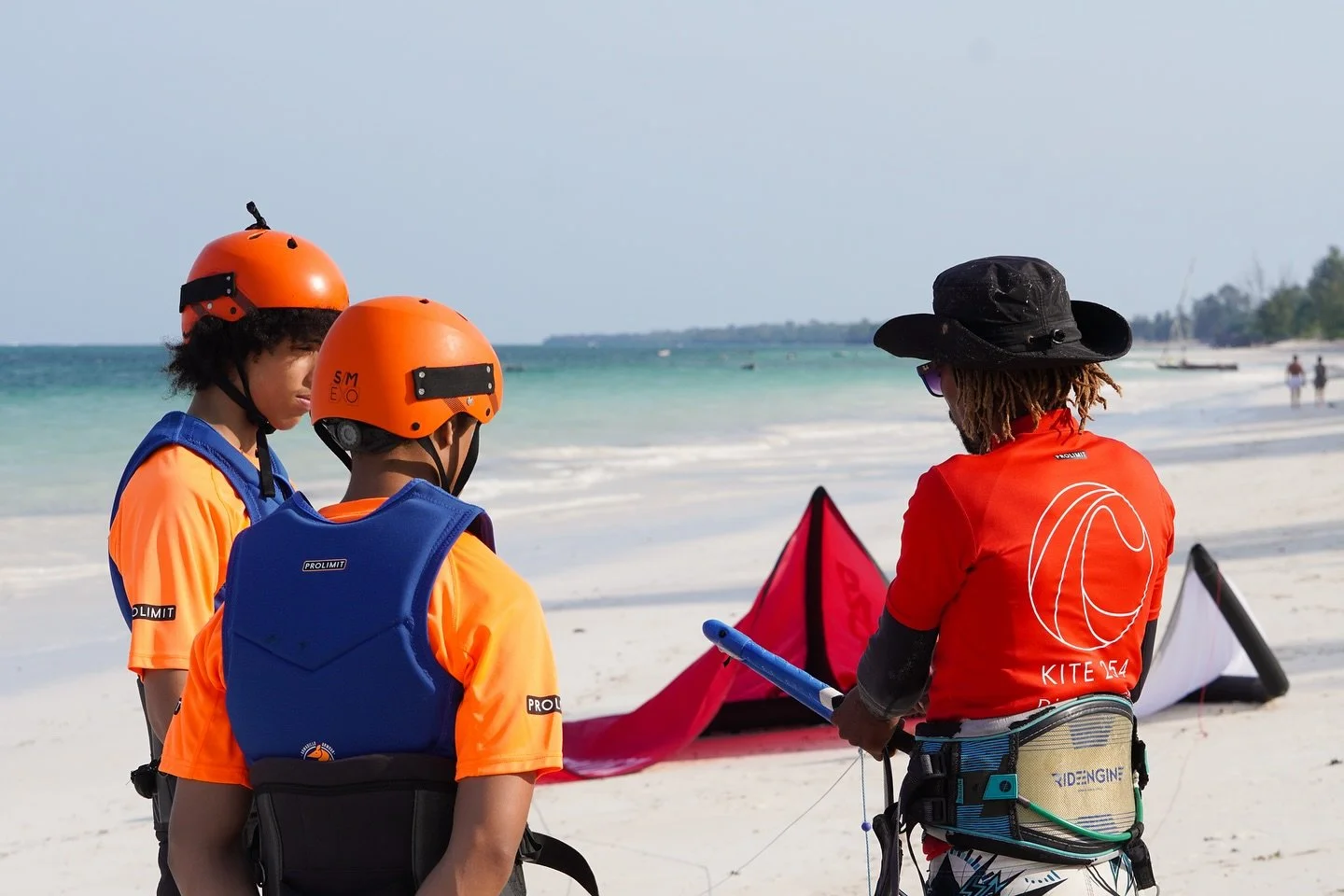 Ready to start? 🪁

Whether you&rsquo;re flying high or just starting to catch the wind, every journey begins with the courage to try! ✨

______________

📧 info@kite254.com
📱 +254 719 891 835
📍 @pallet_cafe_diani 
📍 @diani_sea_lodge 

#Kite254 #d