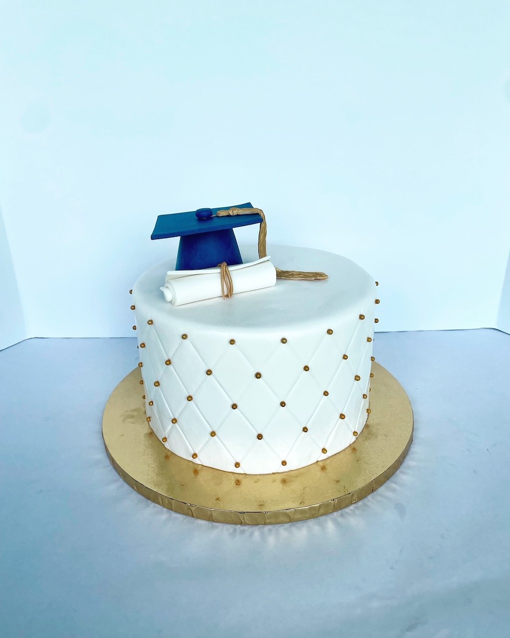 graduation cake