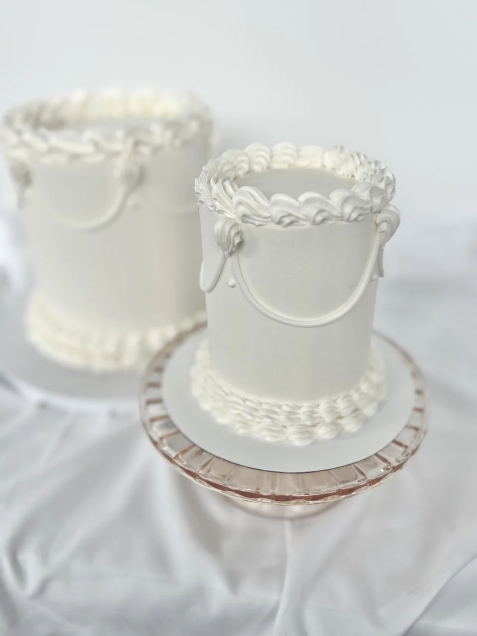 White Cake and Smash Cake.jpeg