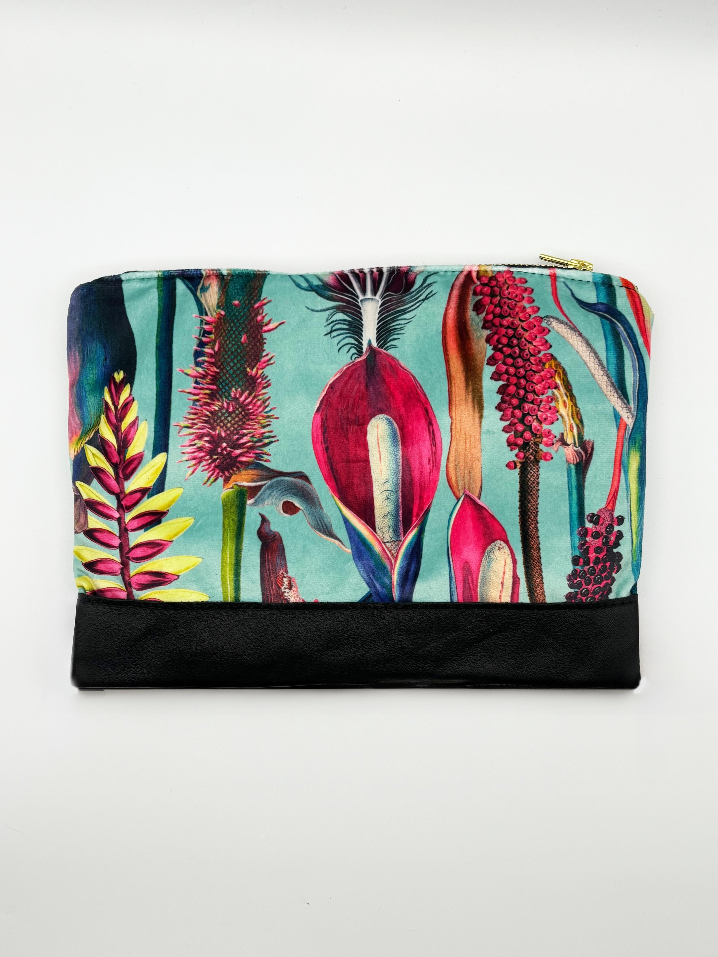 1)Pouch-blu velv back2 .jpg