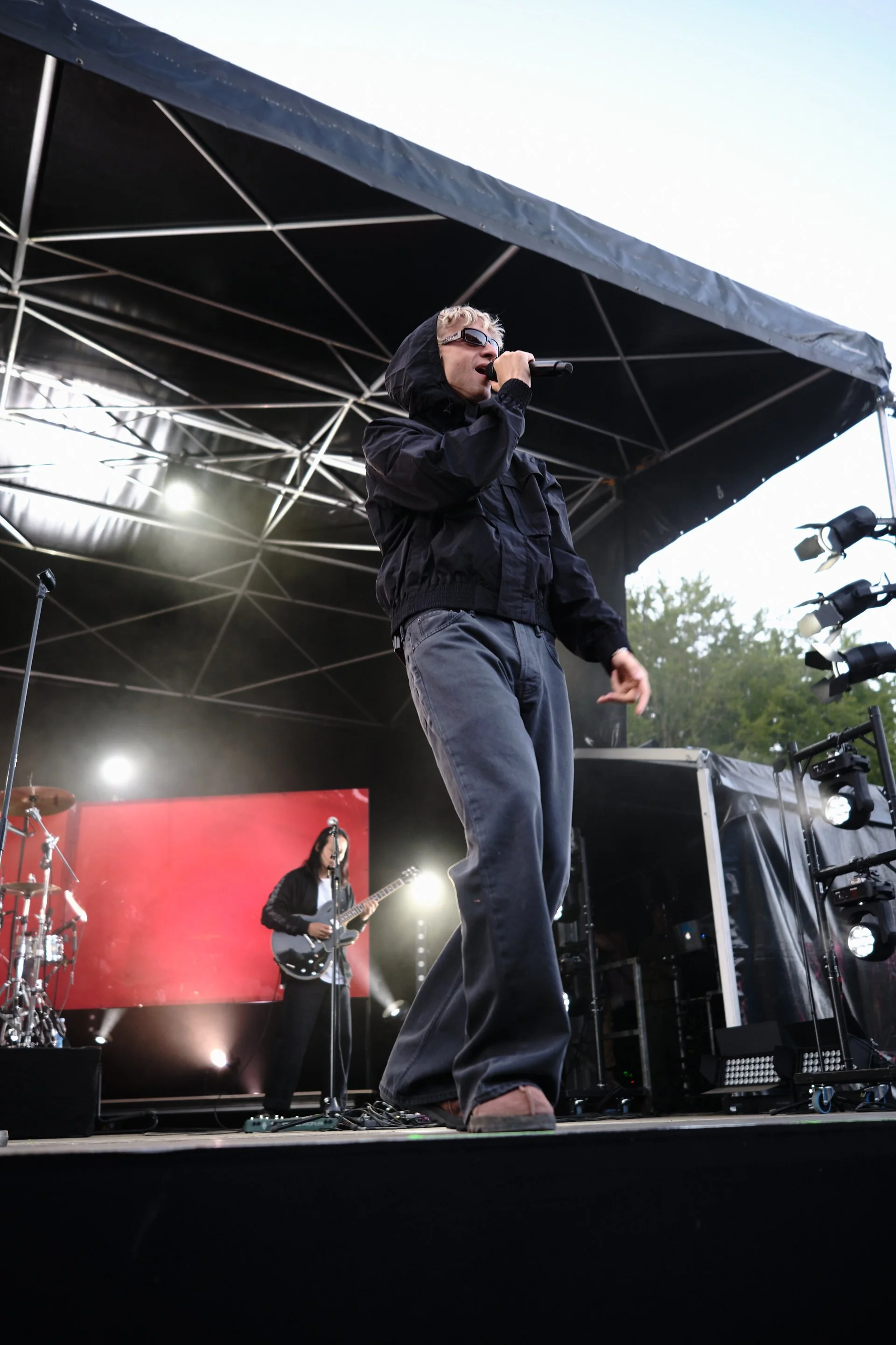 Scarlet Pleasure | Sommersol på Slottet '23