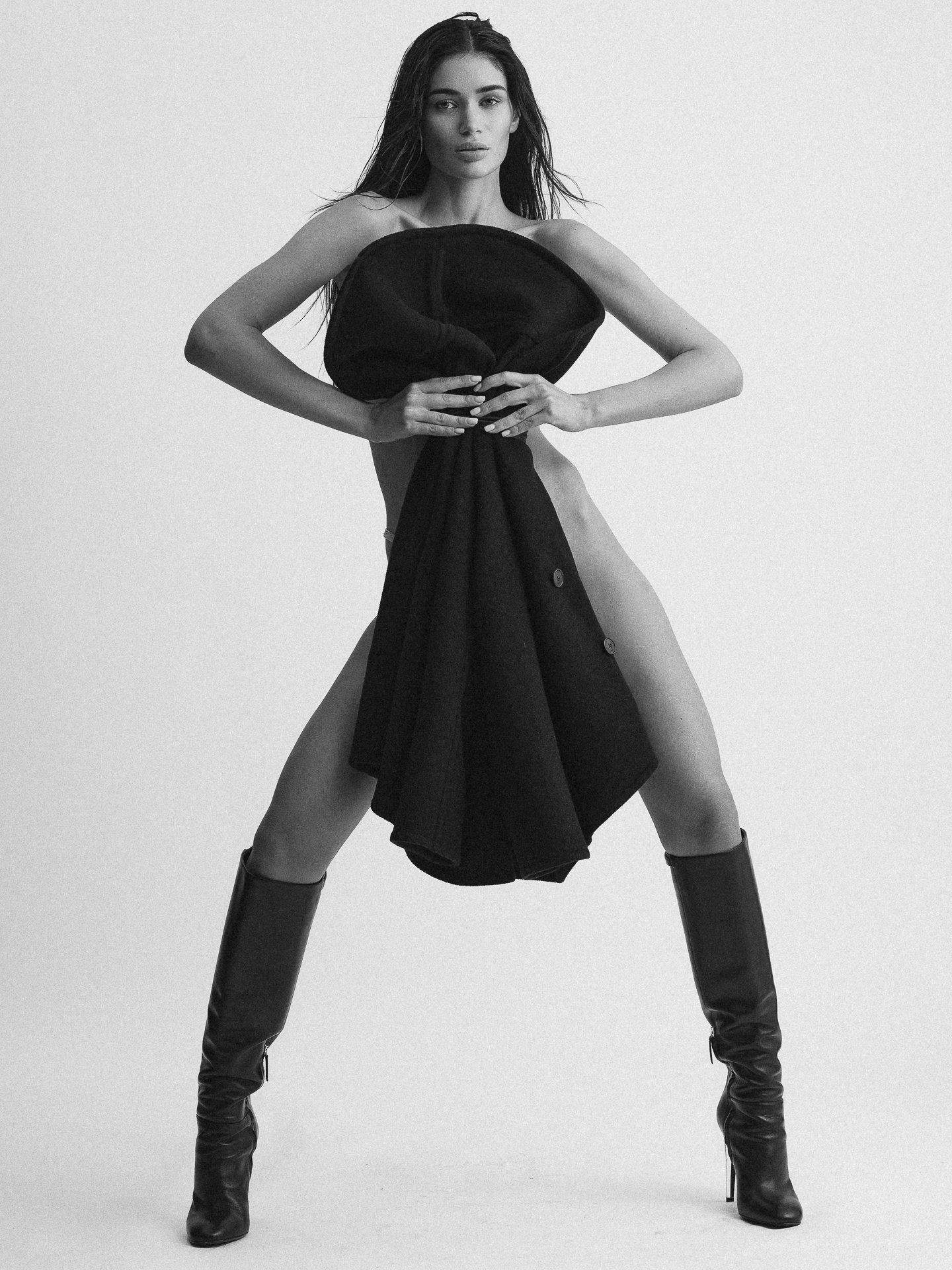 Julia Rodrigo_x_Pablo Rodrigo Studio26963-2.jpg