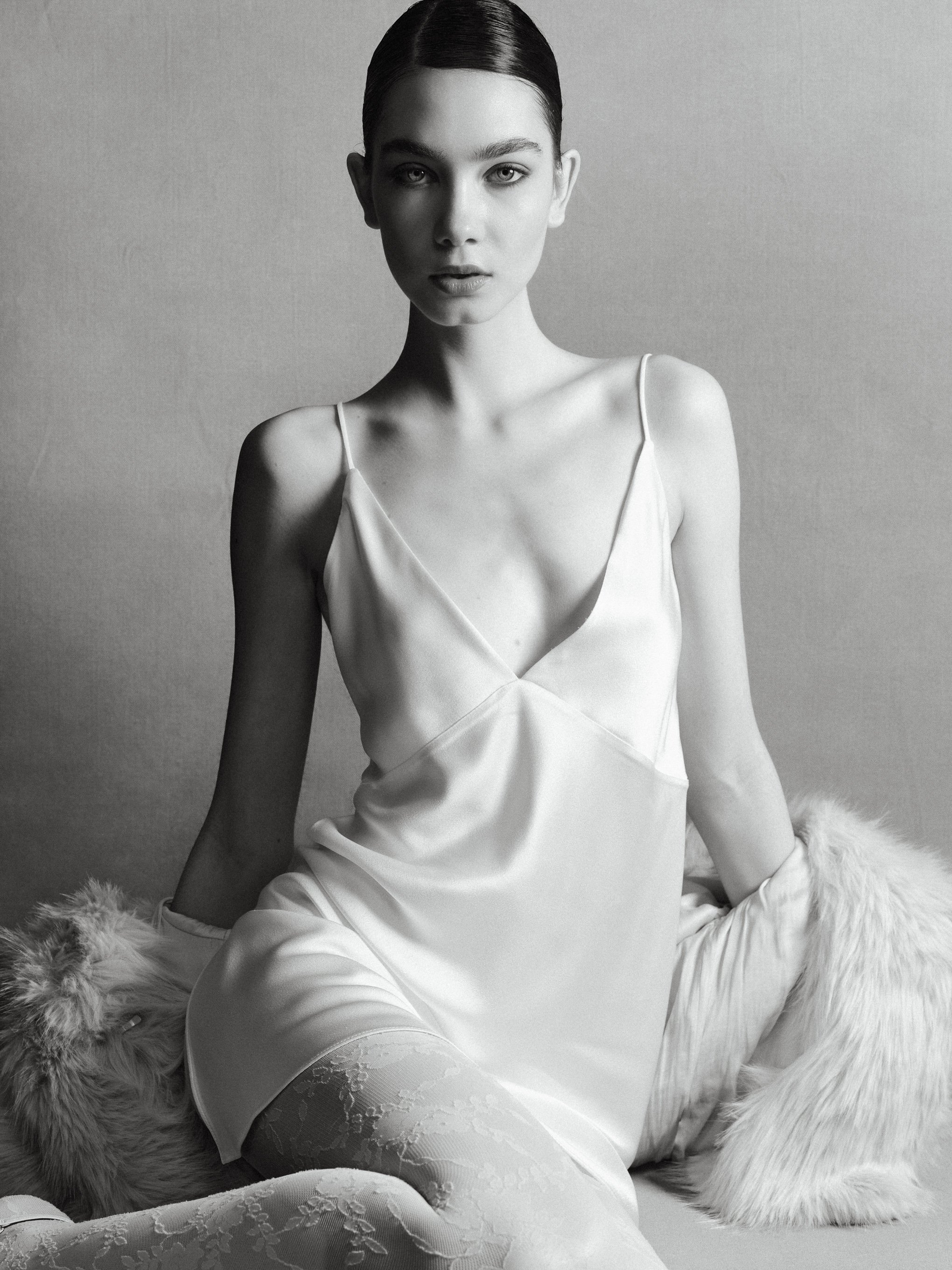 Rezi Simons26755 1.jpg