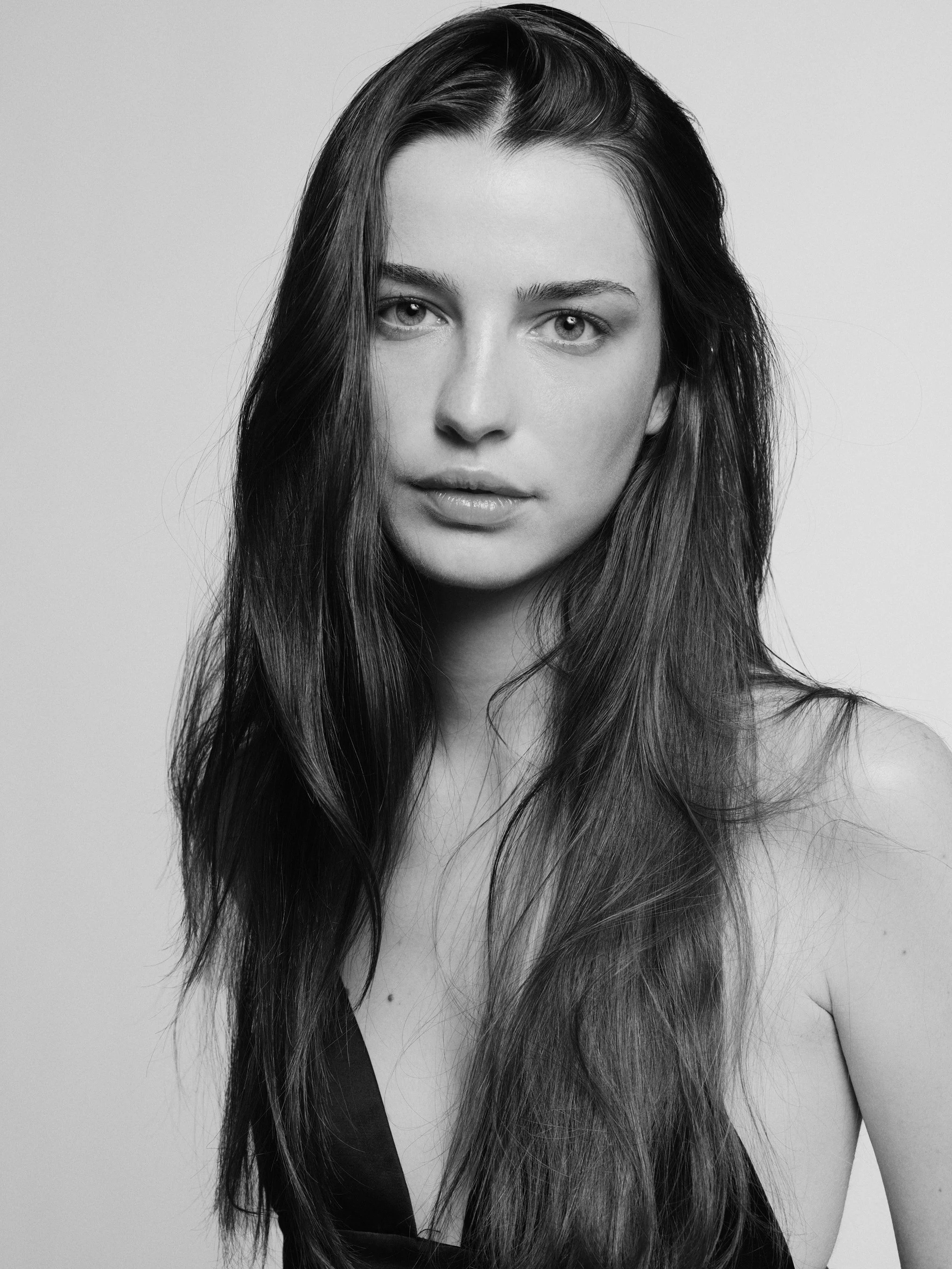 Lucía Valero_x_Pablo Rodrigo Studio41108 1.jpg