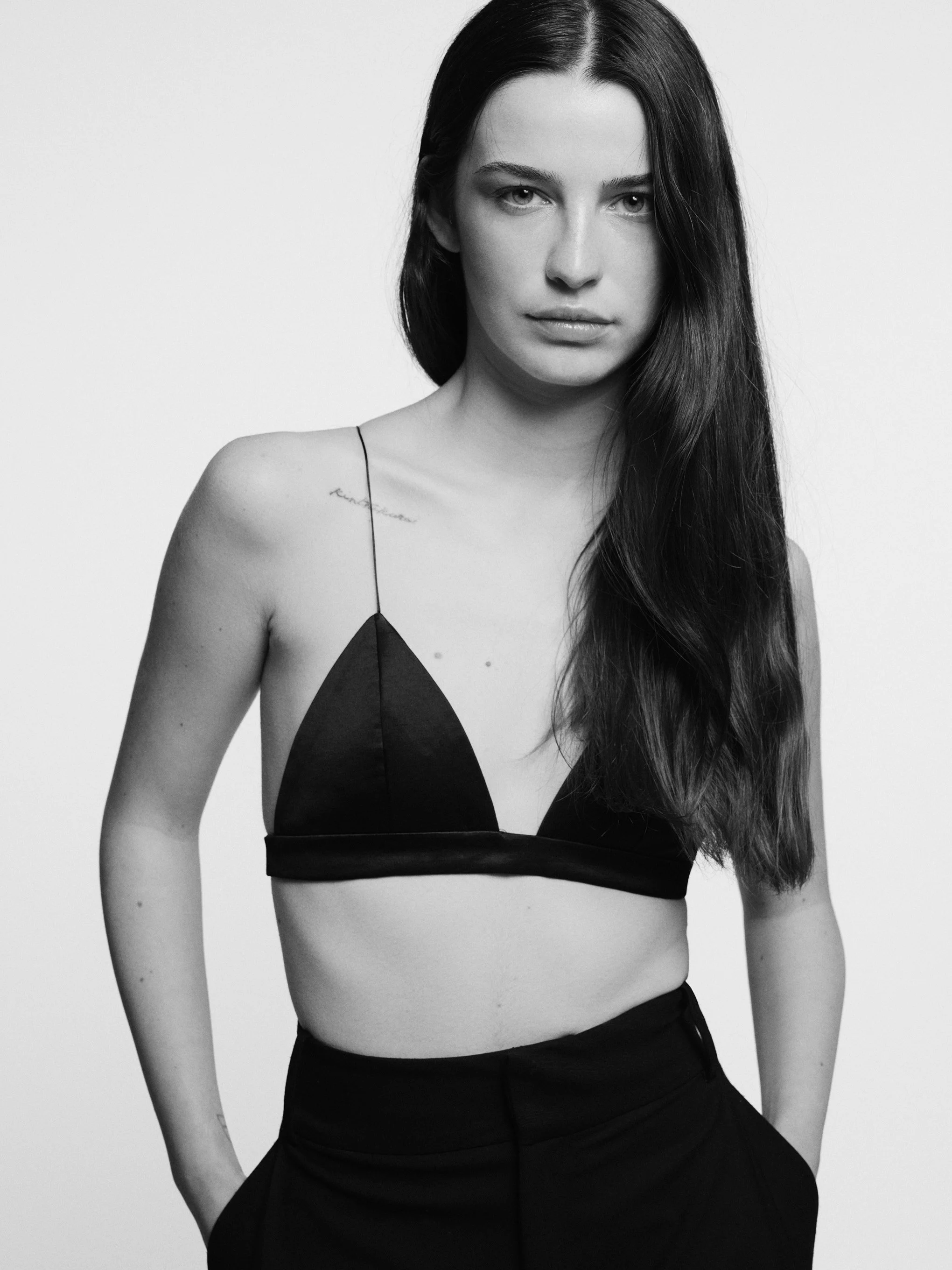 Lucía Valero_x_Pablo Rodrigo Studio41007 1.jpg