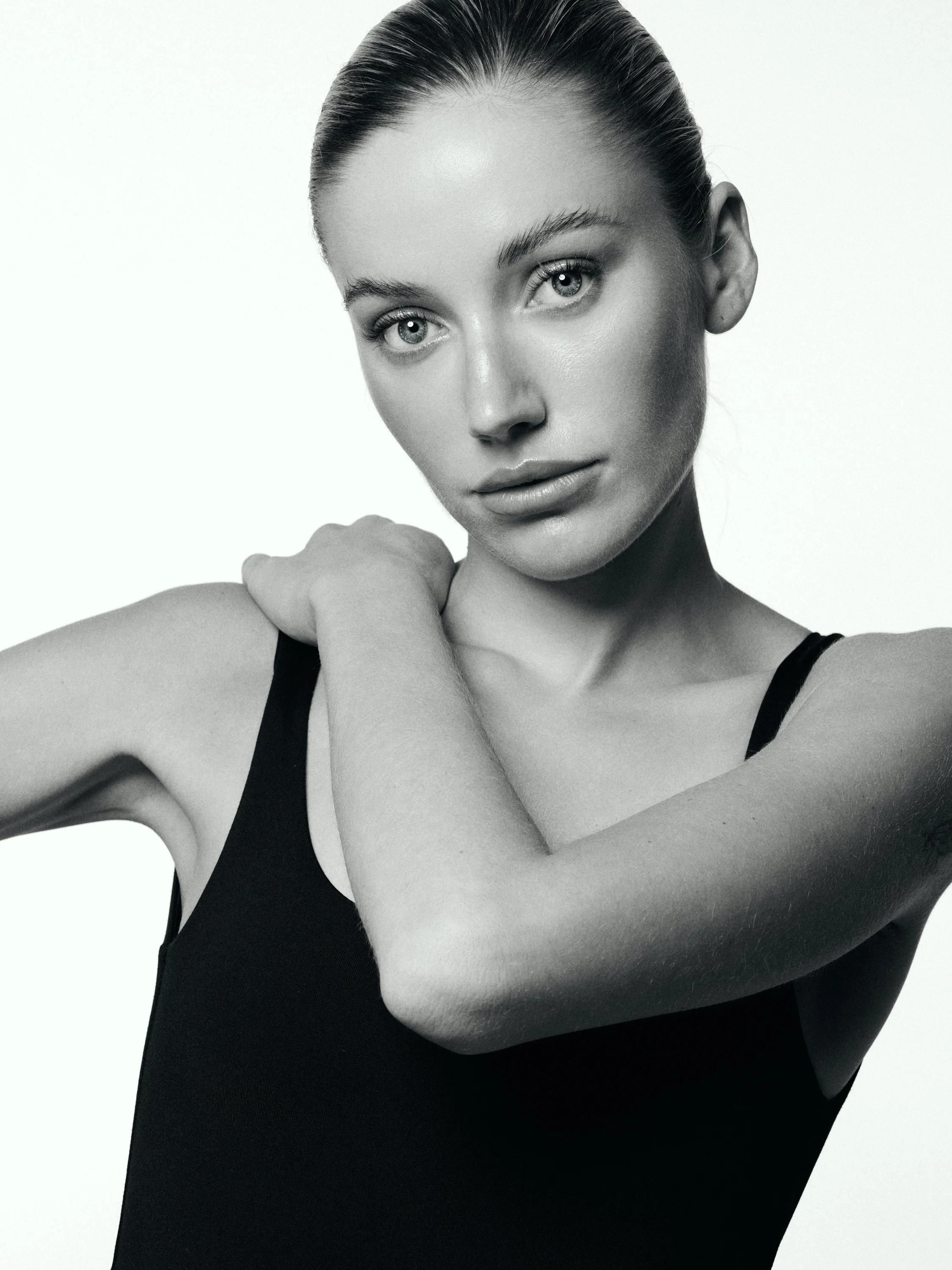 Bessie Joseph_x_Pablo Rodrigo Studio45000 1.jpg
