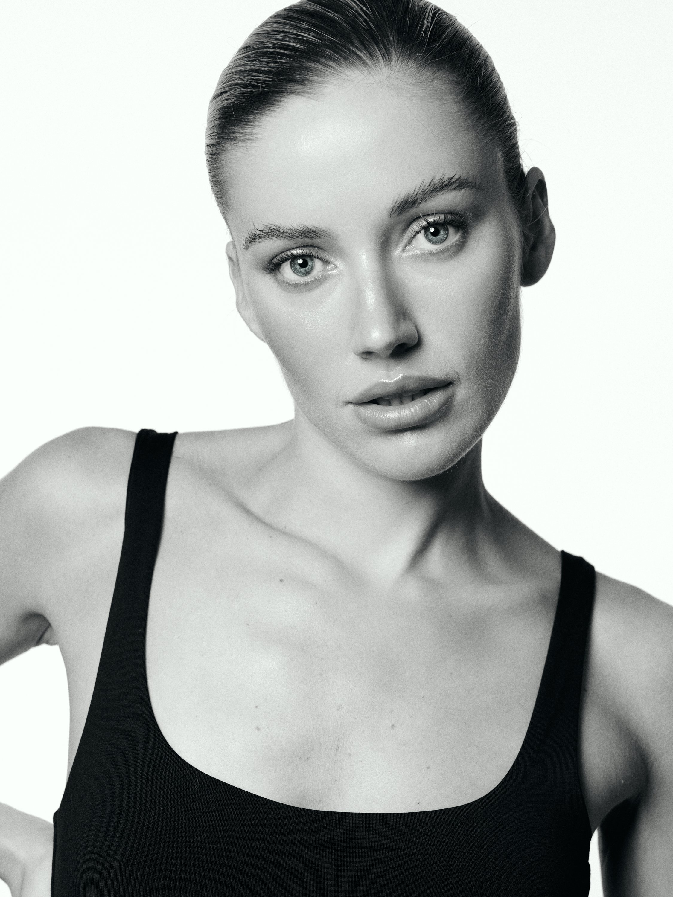 Bessie Joseph_x_Pablo Rodrigo Studio45050.jpg