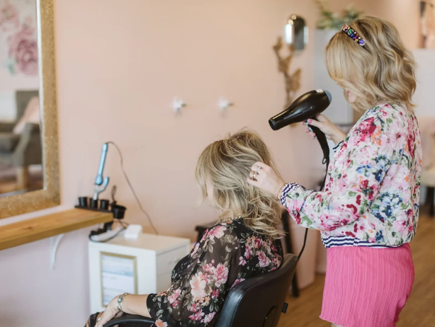 What Dimensional Hair Color Actually Means
