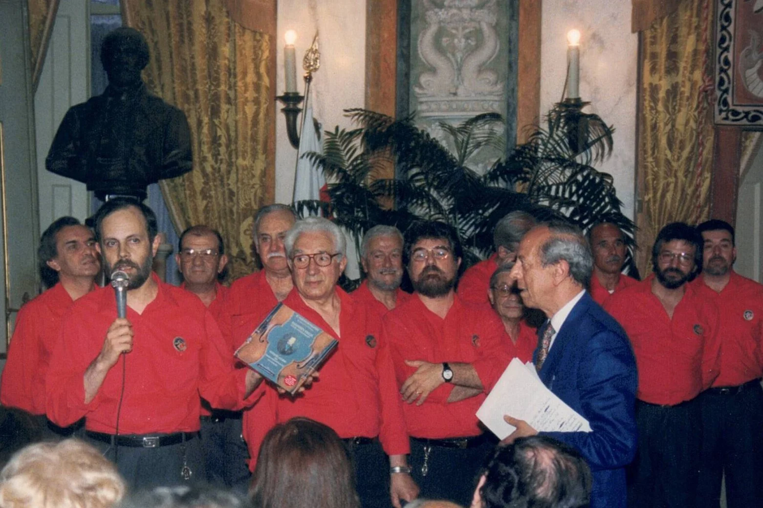 1997 - Presentazione del CD IMPROVVISO nel Salone di rappresentanza del Comune di Genova con l'amico Agostino Dodero