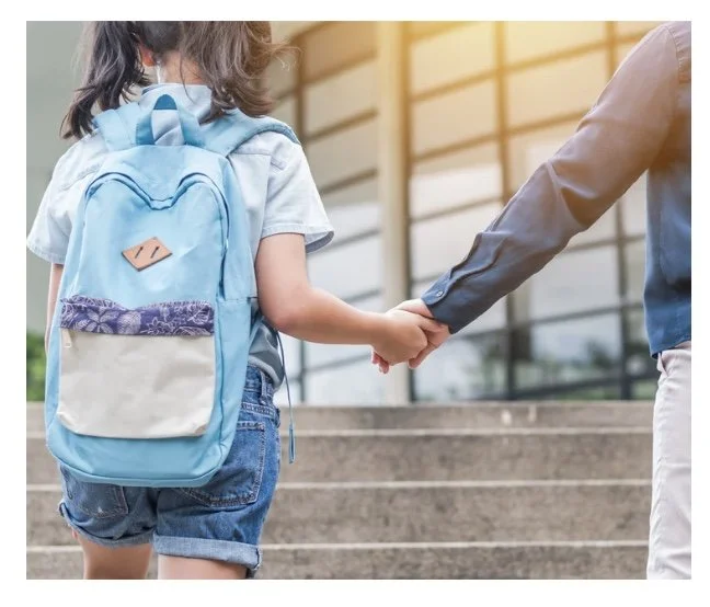 Bonne rentrée scolaire à tous les parents qui accompagnent leur enfant dans cette belle étape!