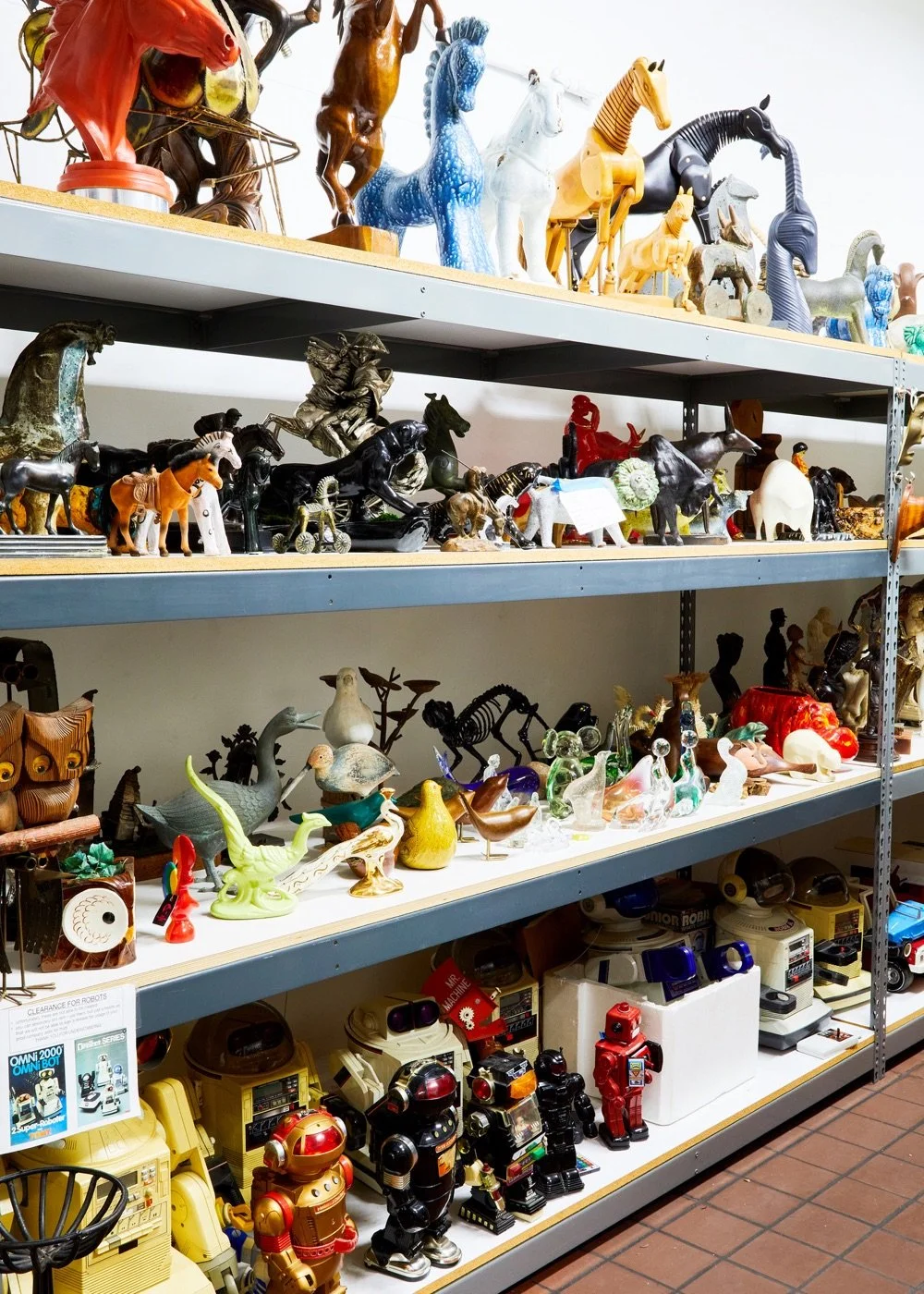 GIL_and_ROY Props Interiors 9.jpg