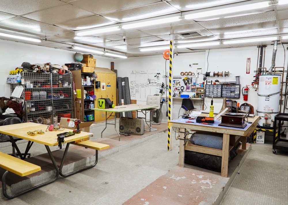 GIL_and_ROY Props Interiors 14.jpg