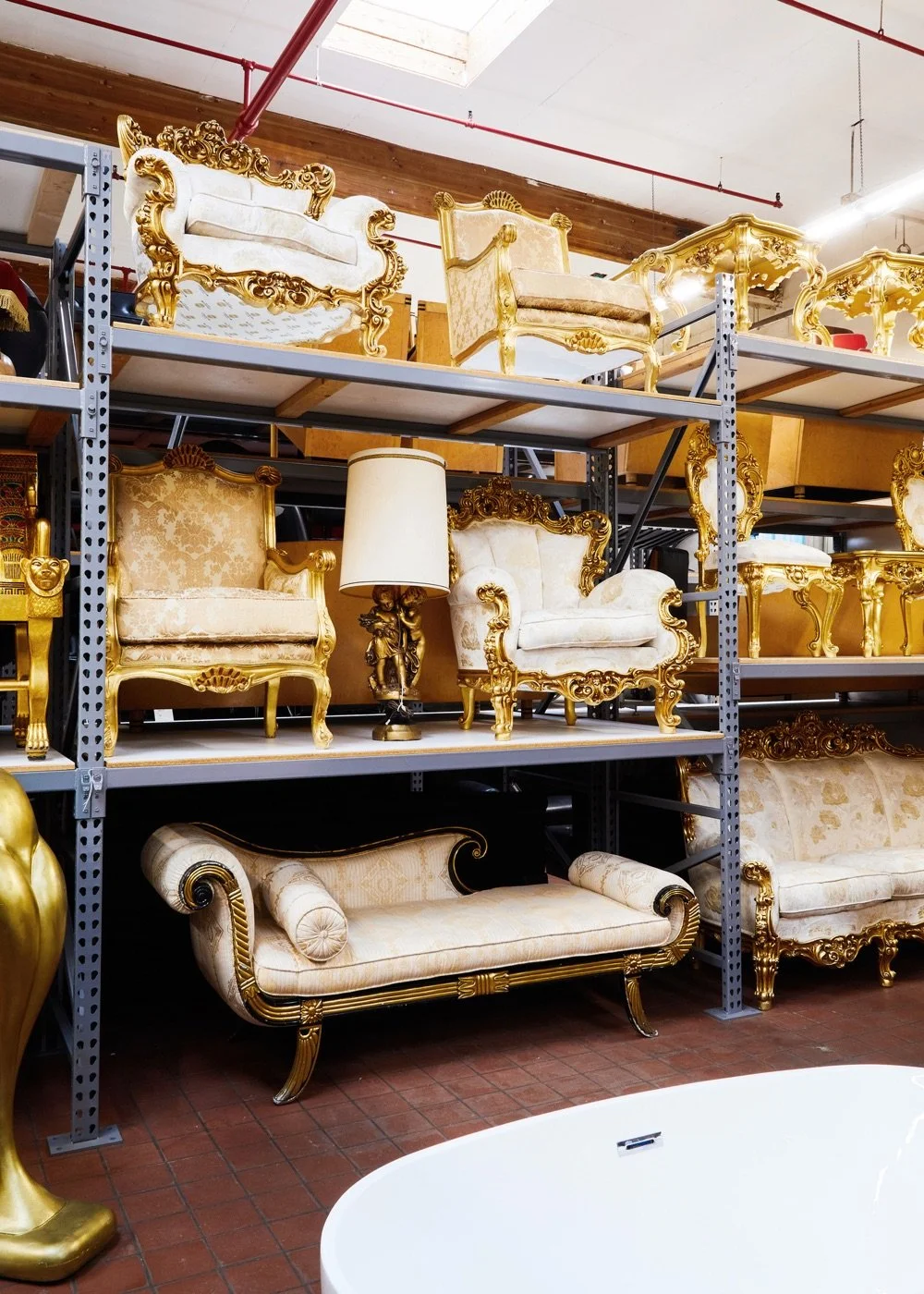 GIL_and_ROY Props Interiors 15.jpg