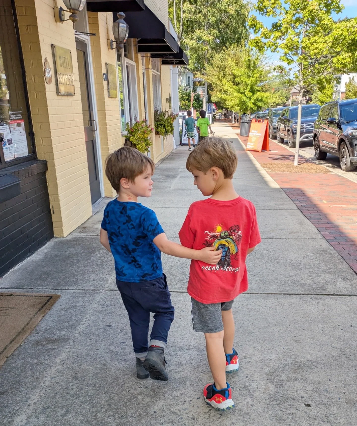 The yoga is great, the art is great, the playtime is great&mdash; but those friendships&hellip; 🥹👨🏼&zwj;🤝&zwj;👨🏽💛

These moments&mdash; comforting a friend, celebrating someone else&rsquo;s success, working through a disagreement&mdash; are po