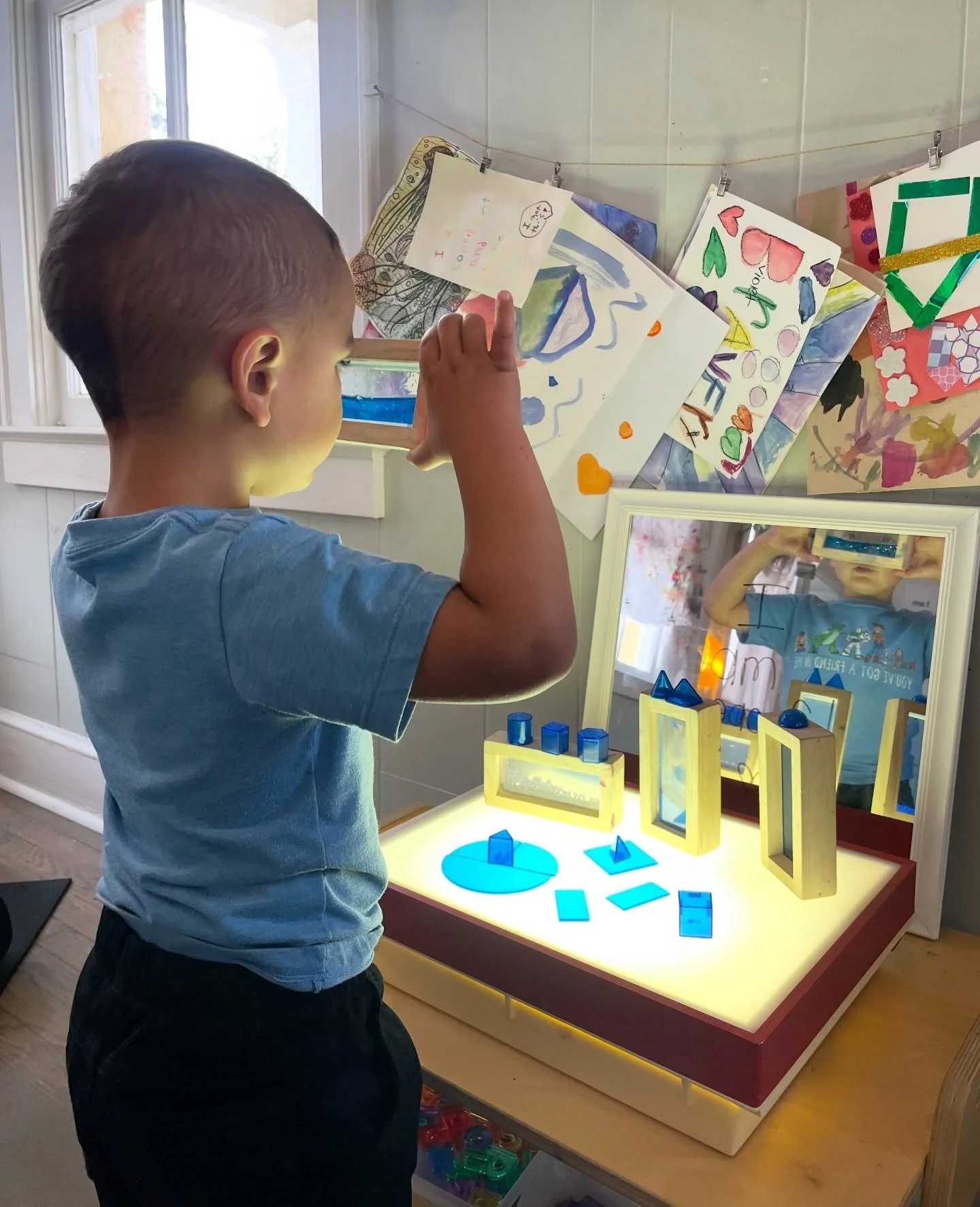 Just a few scenes from this week ✨

Peace Moon celebrations, Mancala lessons, nature walks, so much glue, even more art, light-table magic, moon poses, meditation, stories, dance parties, shared meals, and all the rest &amp; play&hellip; and it&rsquo