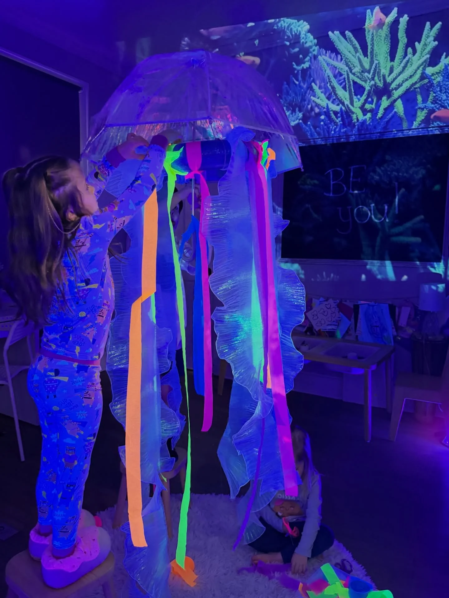 One of the best things over the last several years has been bringing in magical humans (many of whom I am lucky enough to call friends!) to share their gifts with us here at The Connection Corner 🤍

Erika @erikasgonzalez is one of those people &mdas