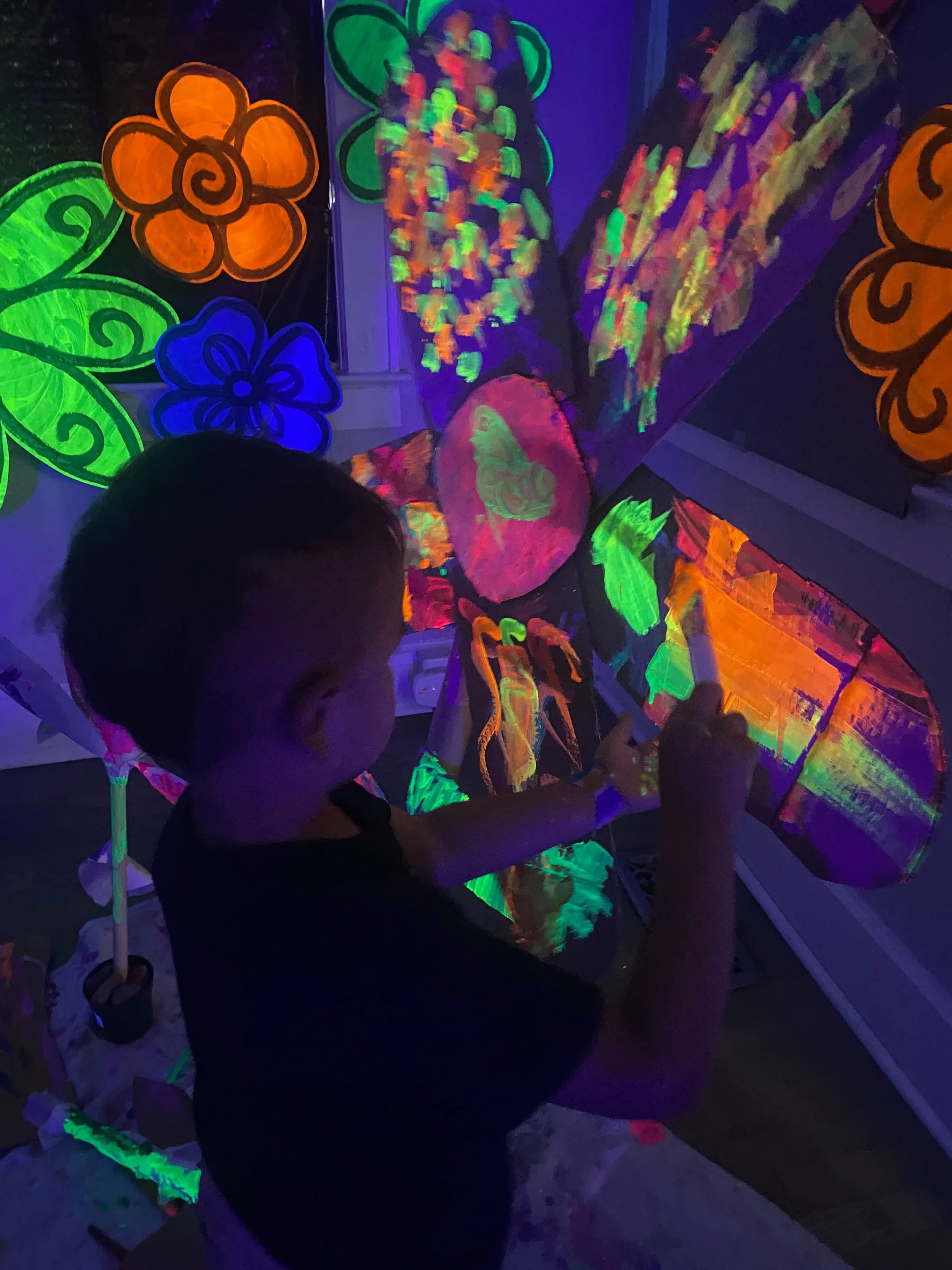 A Cinco de Mayo Glow Night! 🩷🧡💛

Colorful flowers, homemade Worry Dolls, a homemade Papel Picado (paper banner), and chips &amp; salsa of course! A meaningful and magical night together 🫶🏽

These Glow Nights have become something so special arou