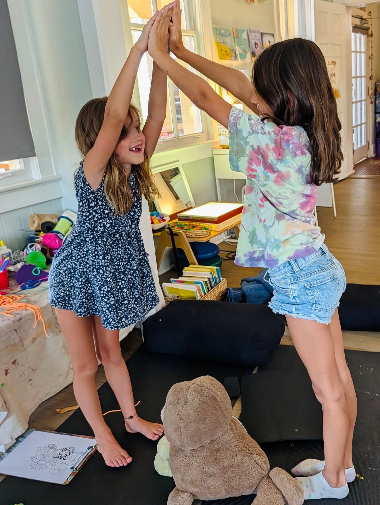 Practicing yoga with your favorite stuffie&hellip; what could be better? 🥹🧸💛

We were so excited to welcome Kelly Ficker, now the librarian at Aberdeen Library, back to The Connection Corner for a super sweet Stuffed Animal Yoga Night! 🧘🏽✨

Each