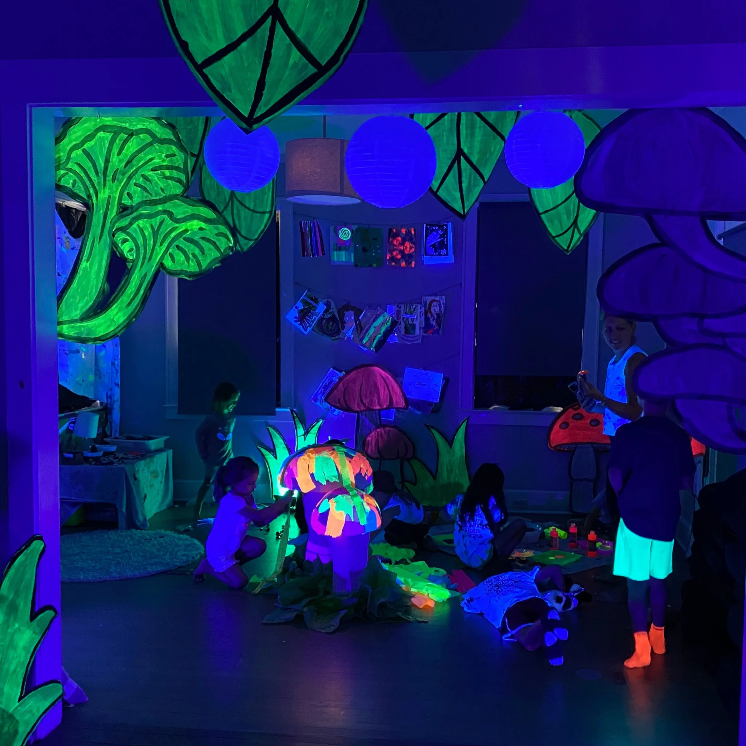 Our June Glow Night was SO magical as we stepped into the world of fungi &amp; forest folk! ✨🧚&zwj;♂️🍄🌿

This week, we head back under the sea for back-to-back Glow Nights Tuesday AND Wednesday! We can&rsquo;t waaaait!!! 🐠

A huge thank you to @e