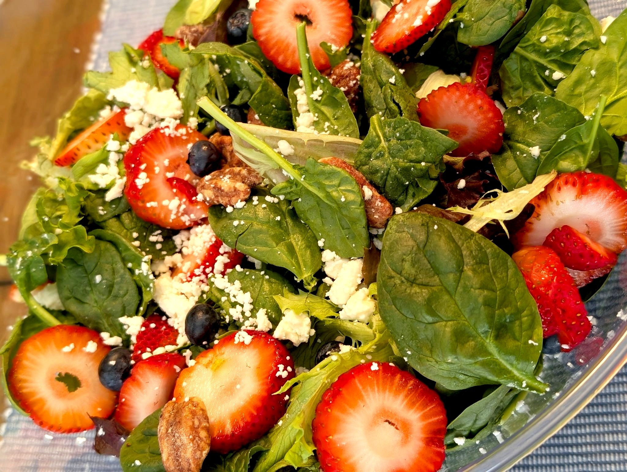 Spinach Berry Salad with Feta and Candied Pecan