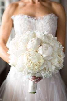 white peonie bouquet by inside weddings.jpg.opt217x325o0,0s217x325.jpg