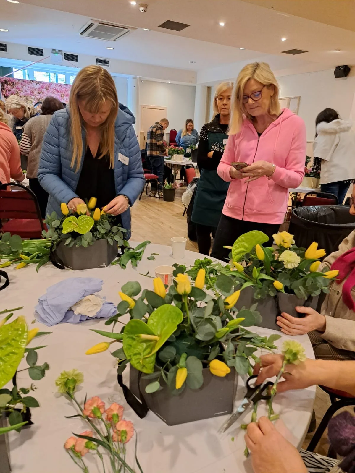 Spring Flower Arranging Workshop at Kays Flower school — Kay's Flower ...