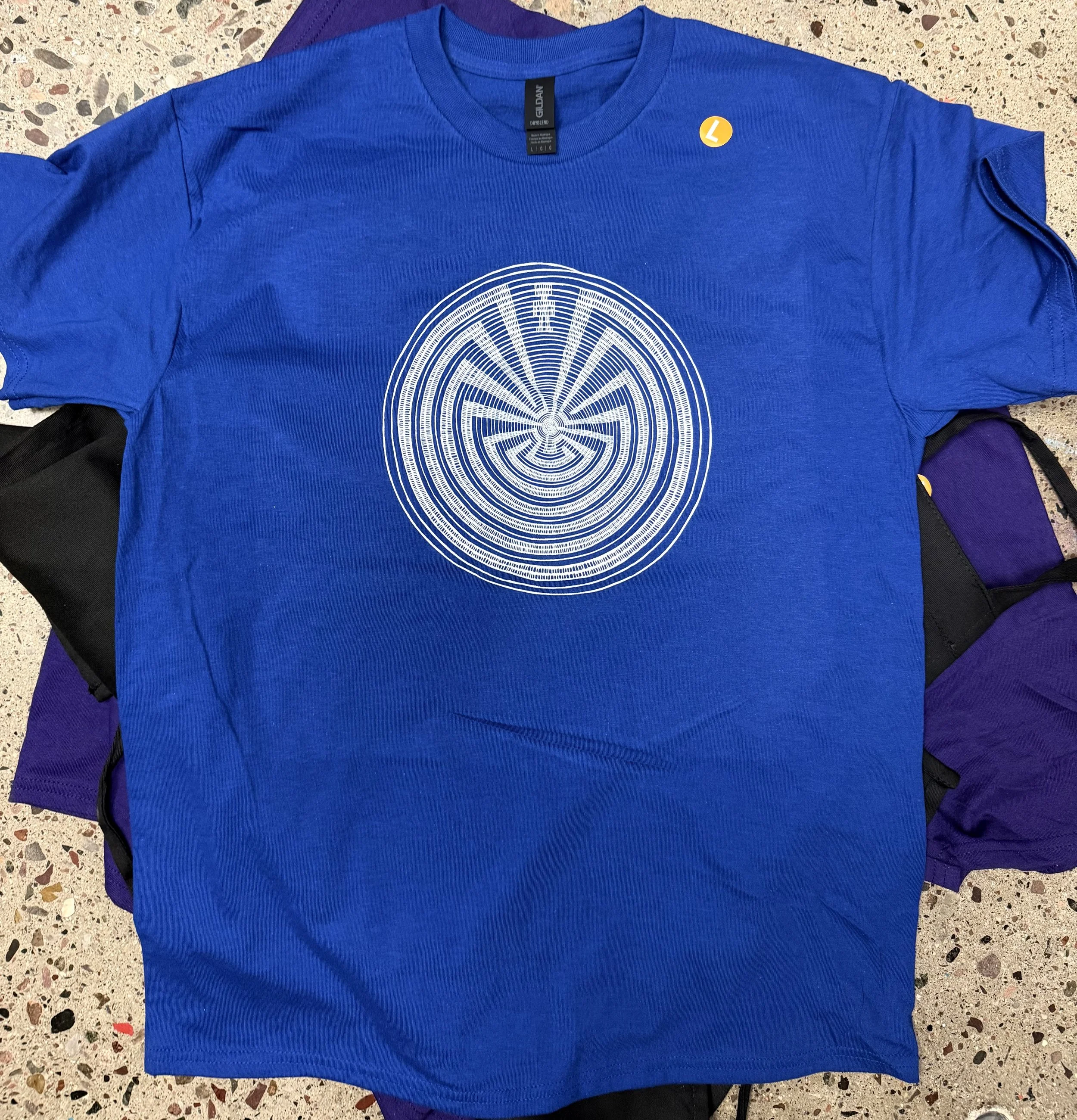 Man in the Maze Outline Basket