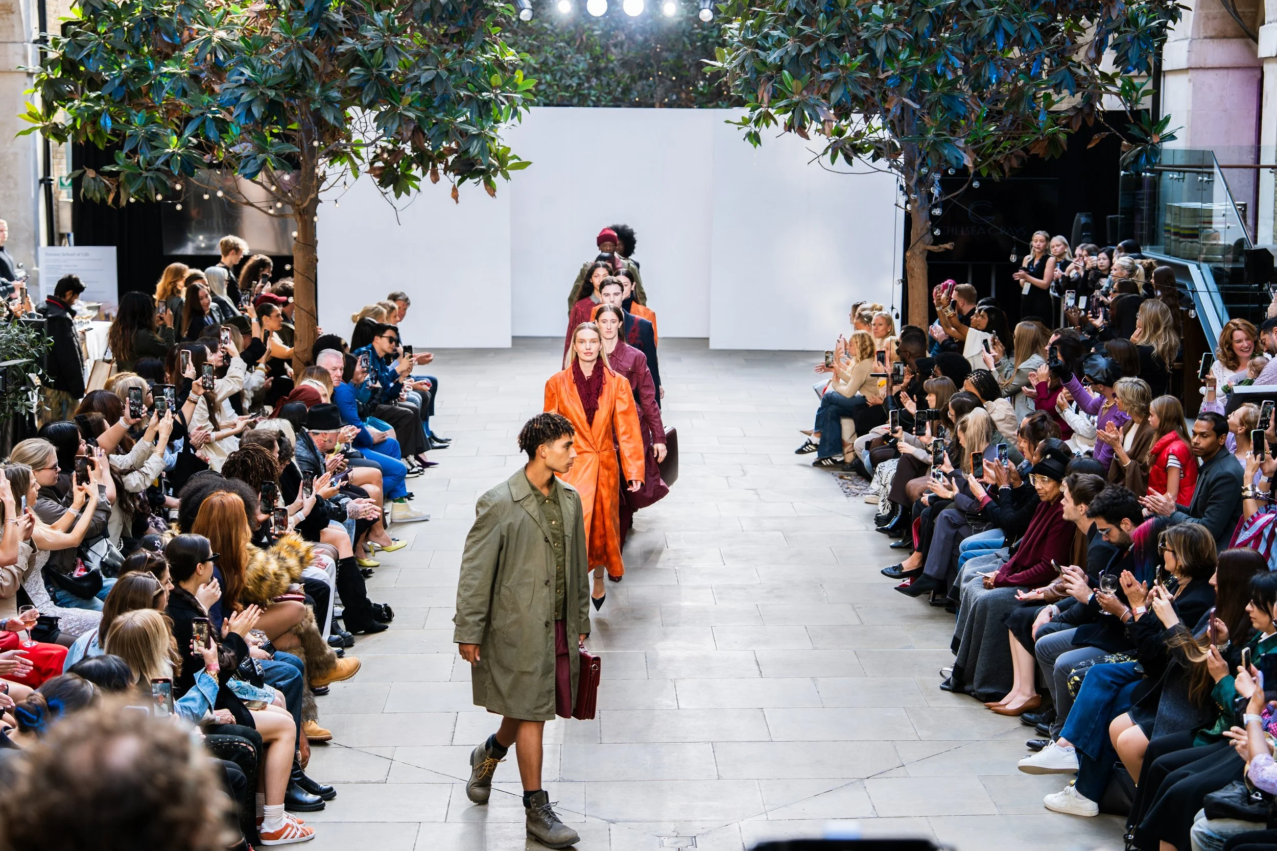 (c)+Oxford+Fashion+Studio+2025+-+SS26+Audience+-+Photographer+Elizabeth+Motley+23 copy.png