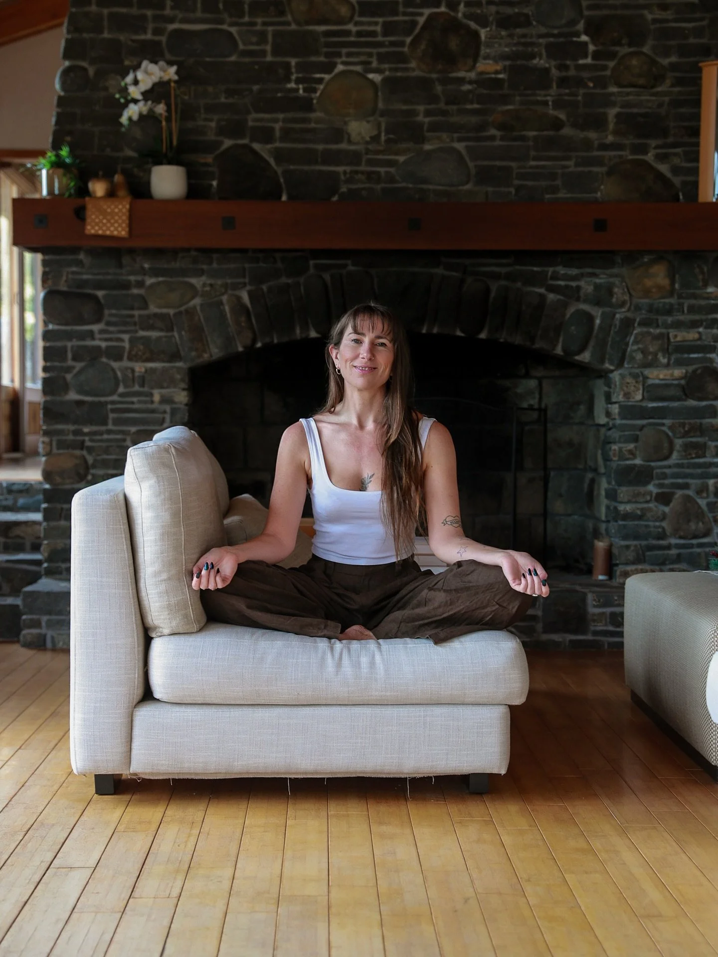 The super simple tip for breathwork I often say to my clients - play with your breath and approach it with curiosity.

When you come at it with this lens it gets to be more of a playful exploration instead of aiming for perfectionism.

What happens i