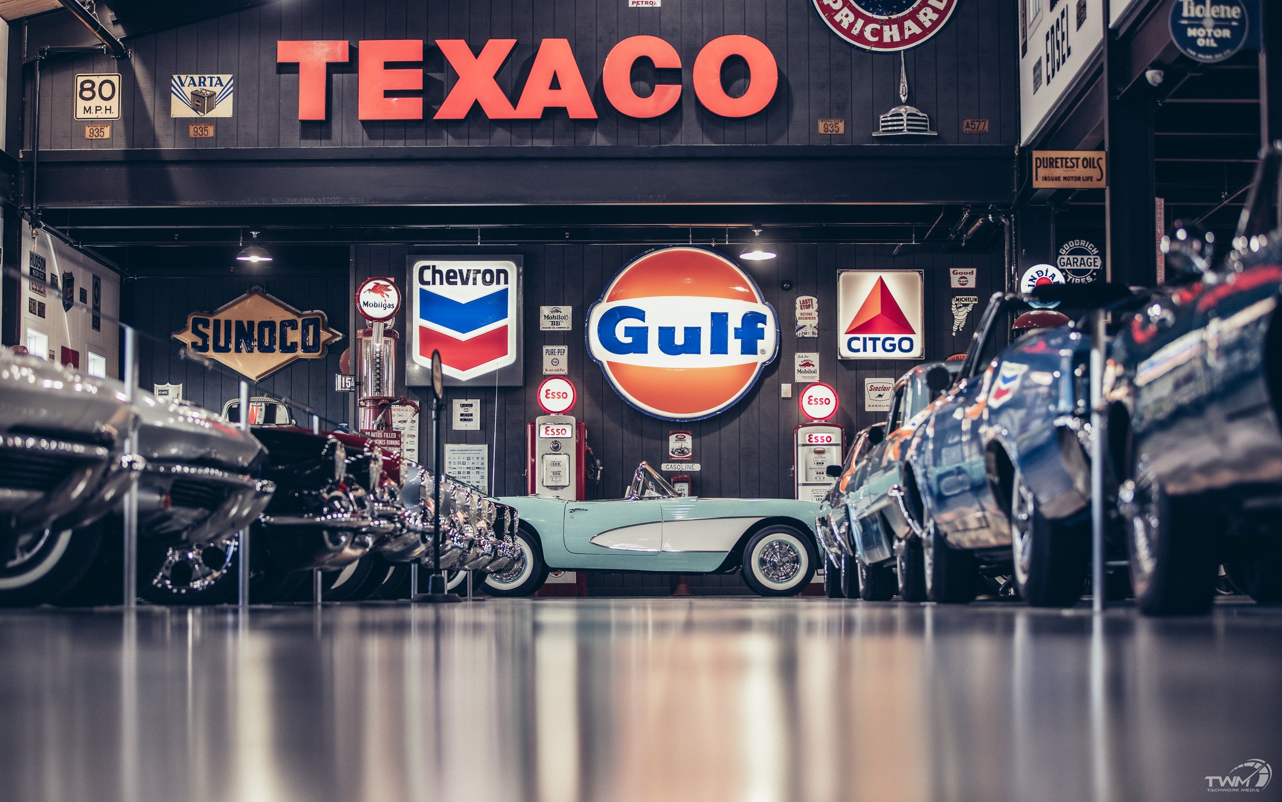 Barry’s Car Barn