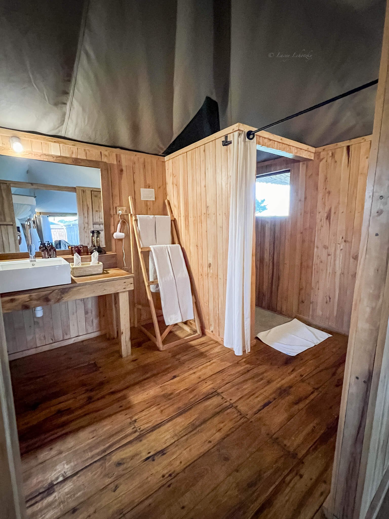 nyota tented camp bathroom.jpg