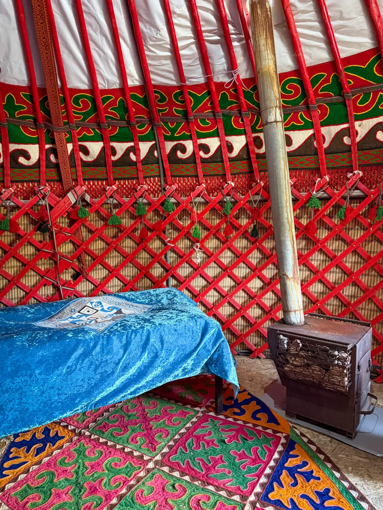 yurt interior song kul lake kyrgyzstan-5.jpg