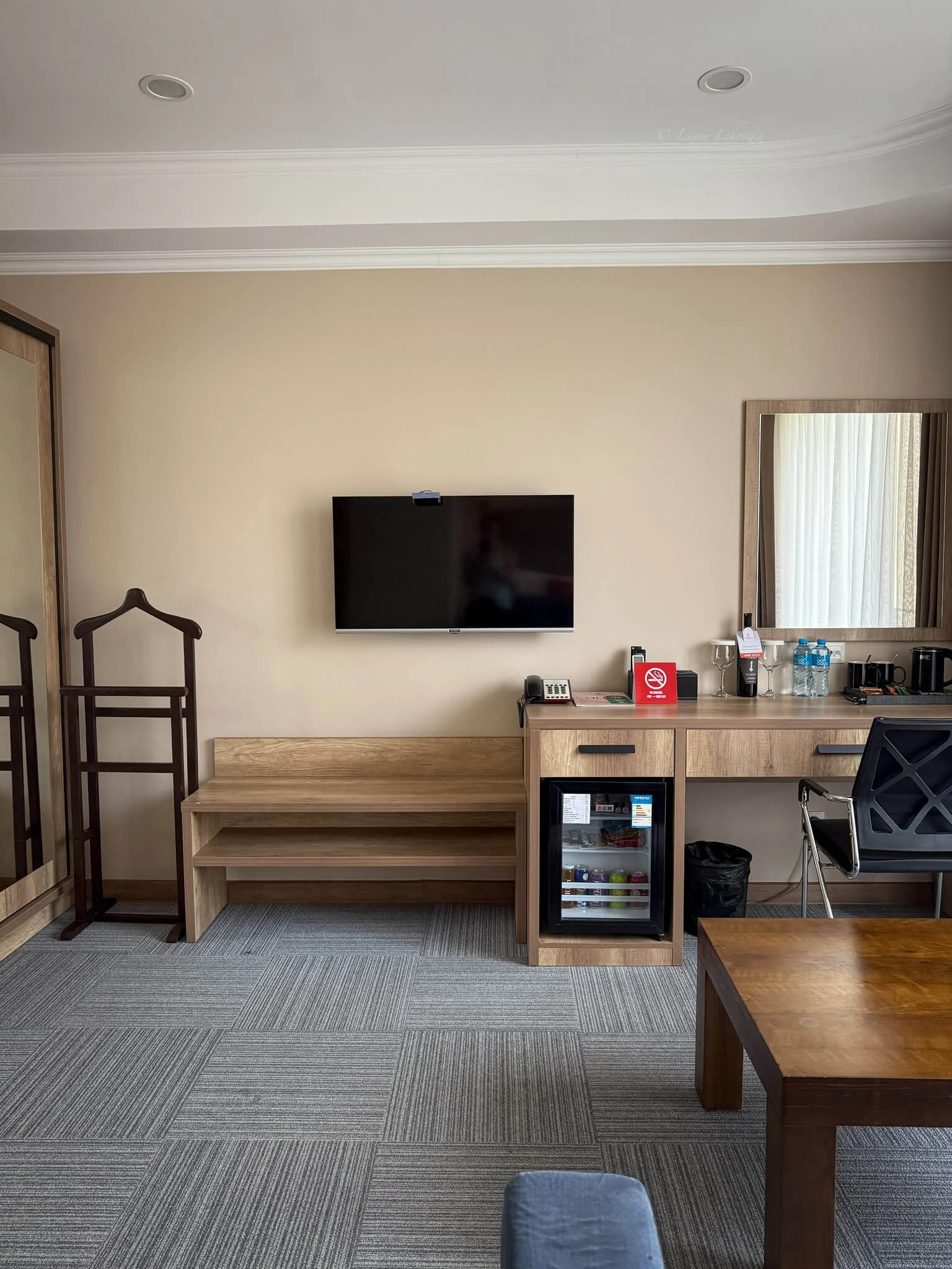crown hotel bishkek kyrgyzstan-2.jpg