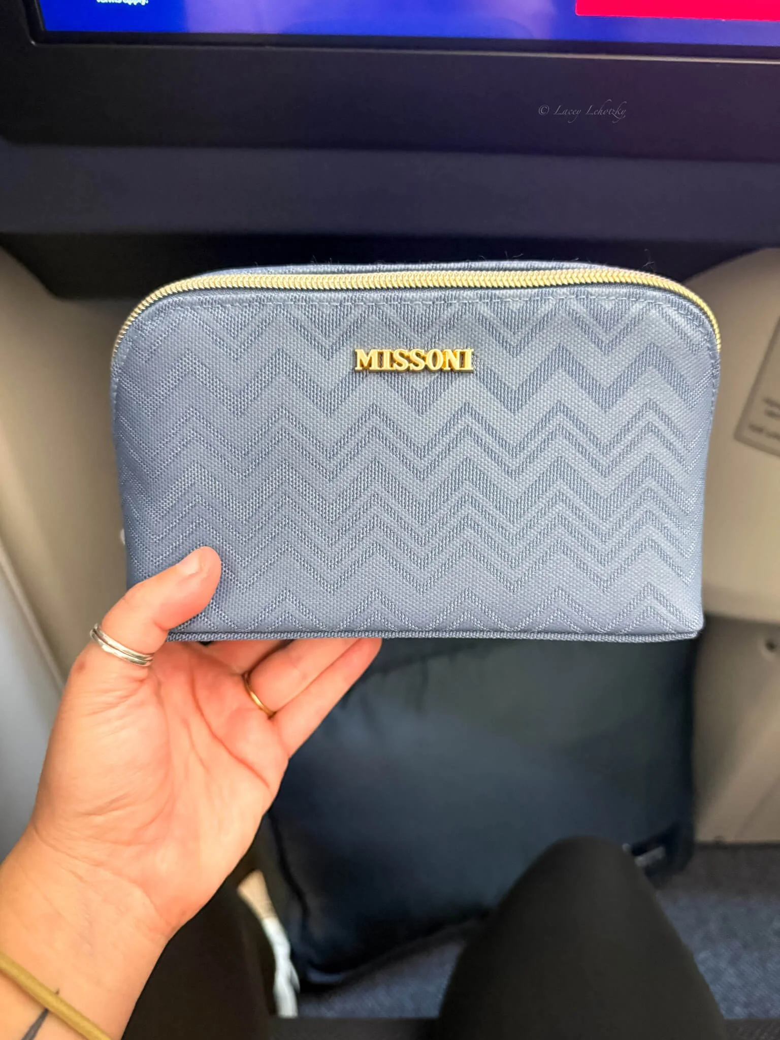 delta one lie flat business class review-5.jpg